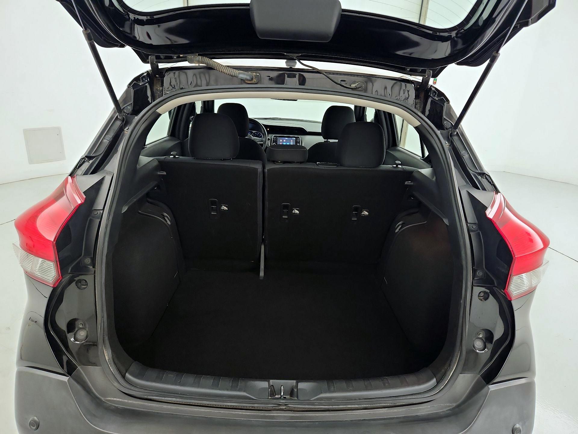 Thumbnail: 2020 Nissan Kicks - 20