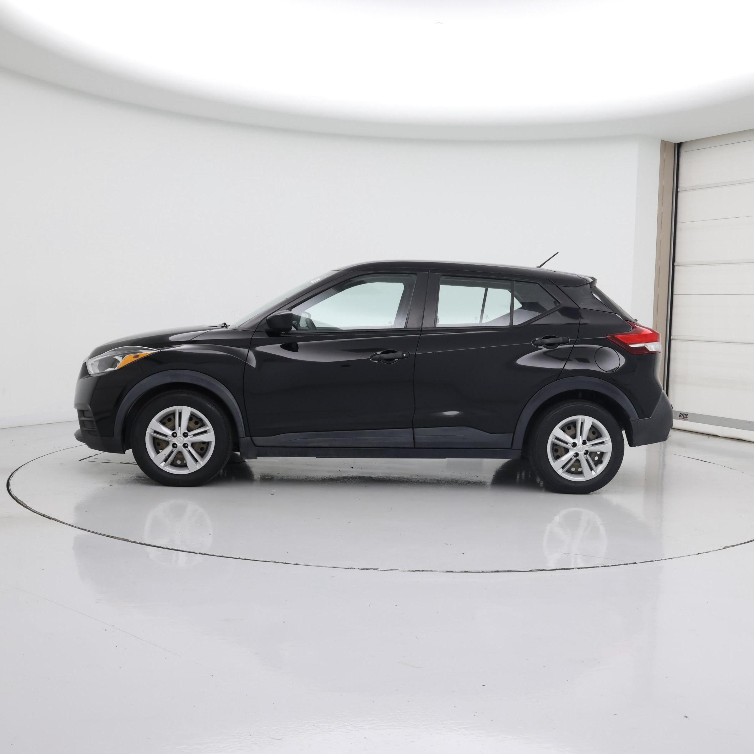 Thumbnail: 2020 Nissan Kicks - 3