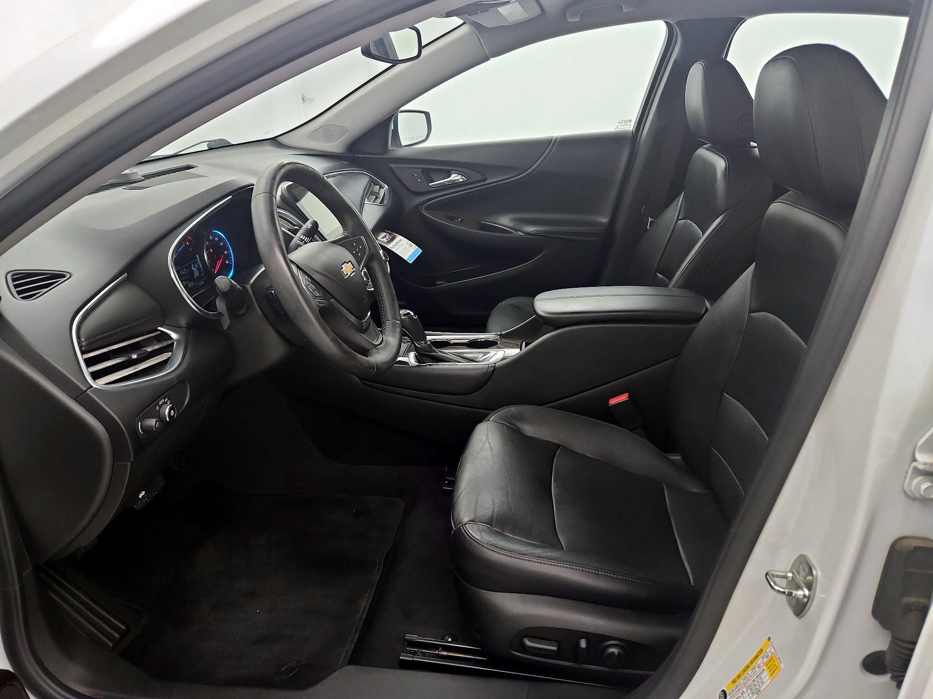 Thumbnail: 2018 Chevrolet Malibu - 11