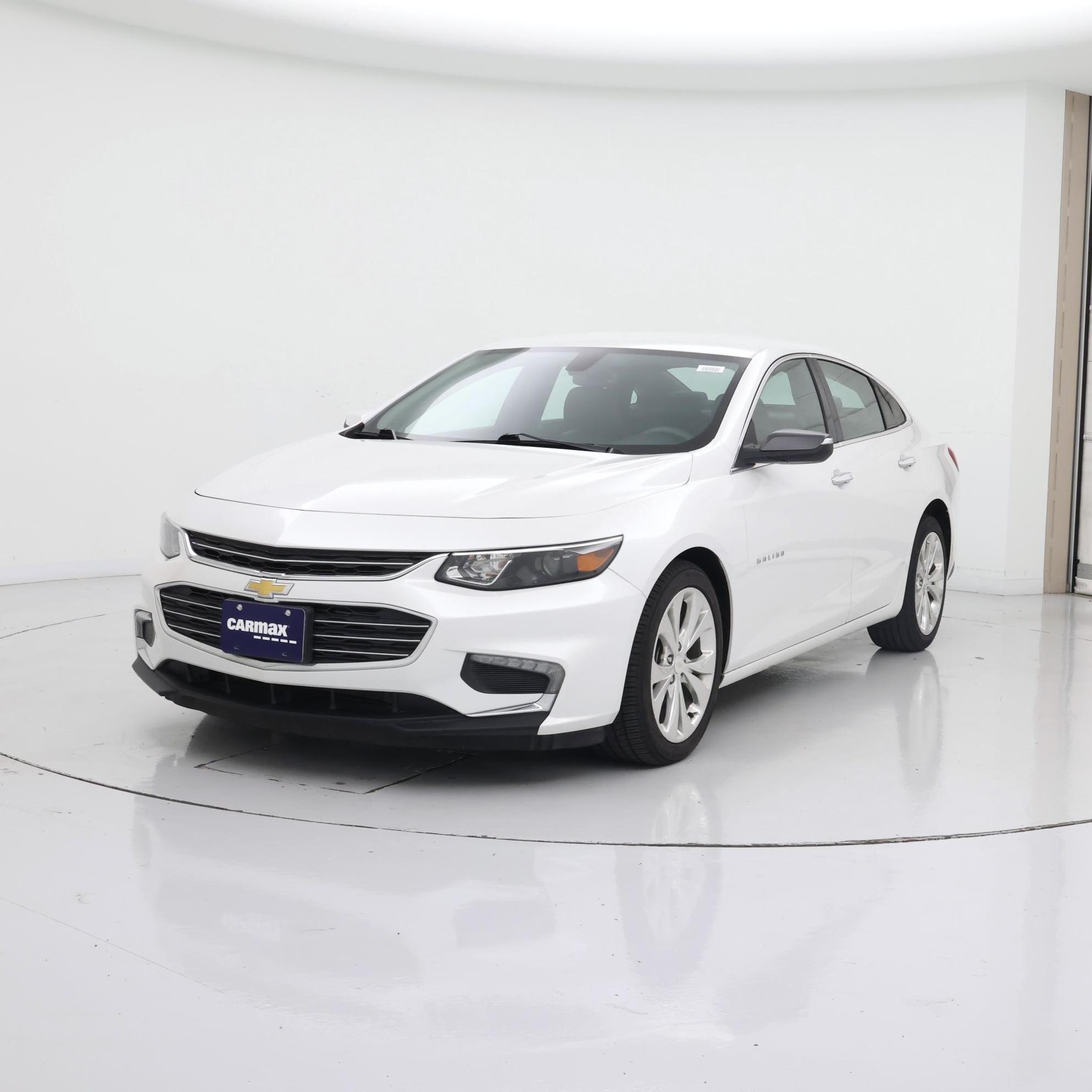 Thumbnail: 2018 Chevrolet Malibu - 4