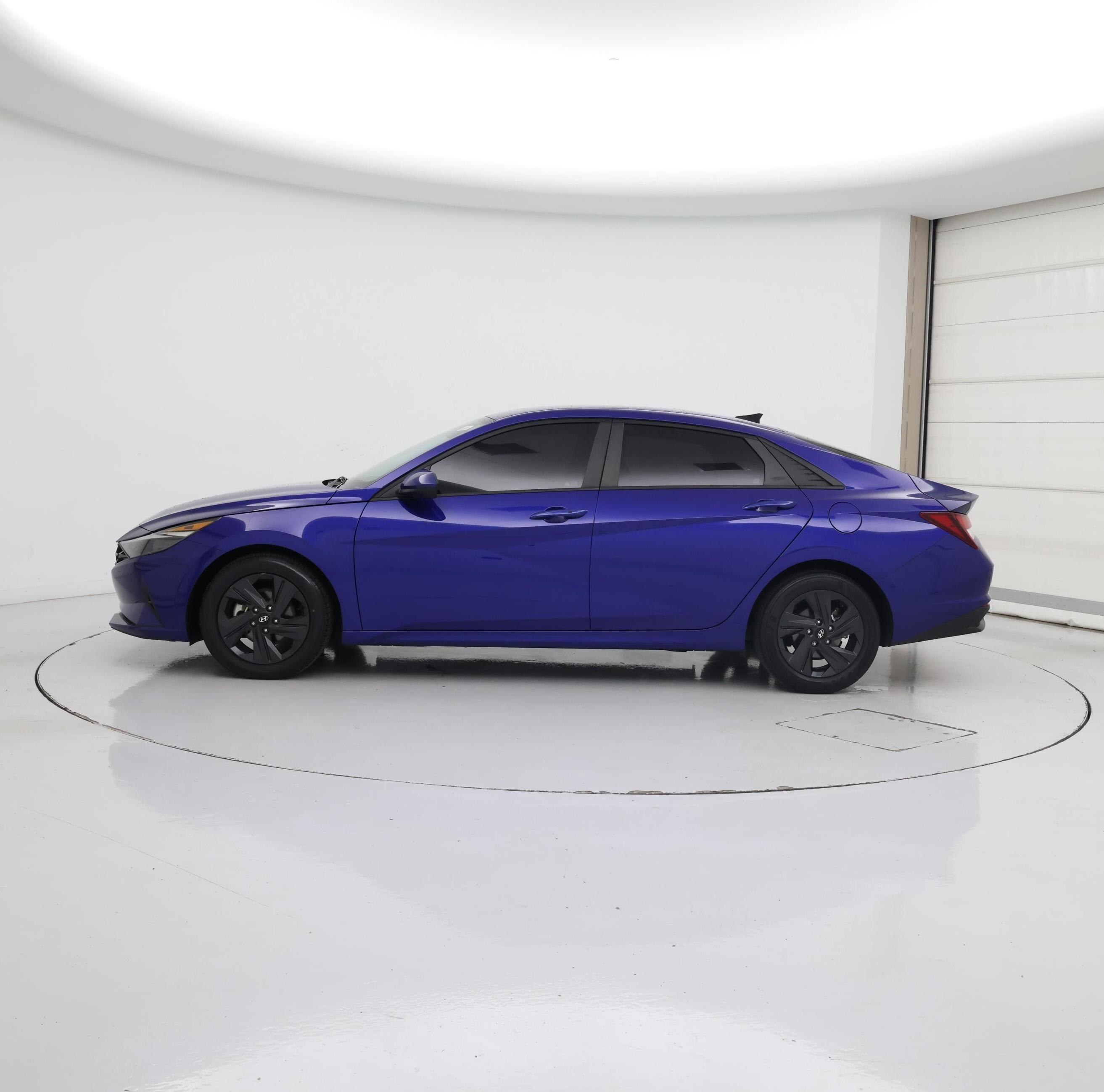 Thumbnail: 2021 Hyundai Elantra - 3