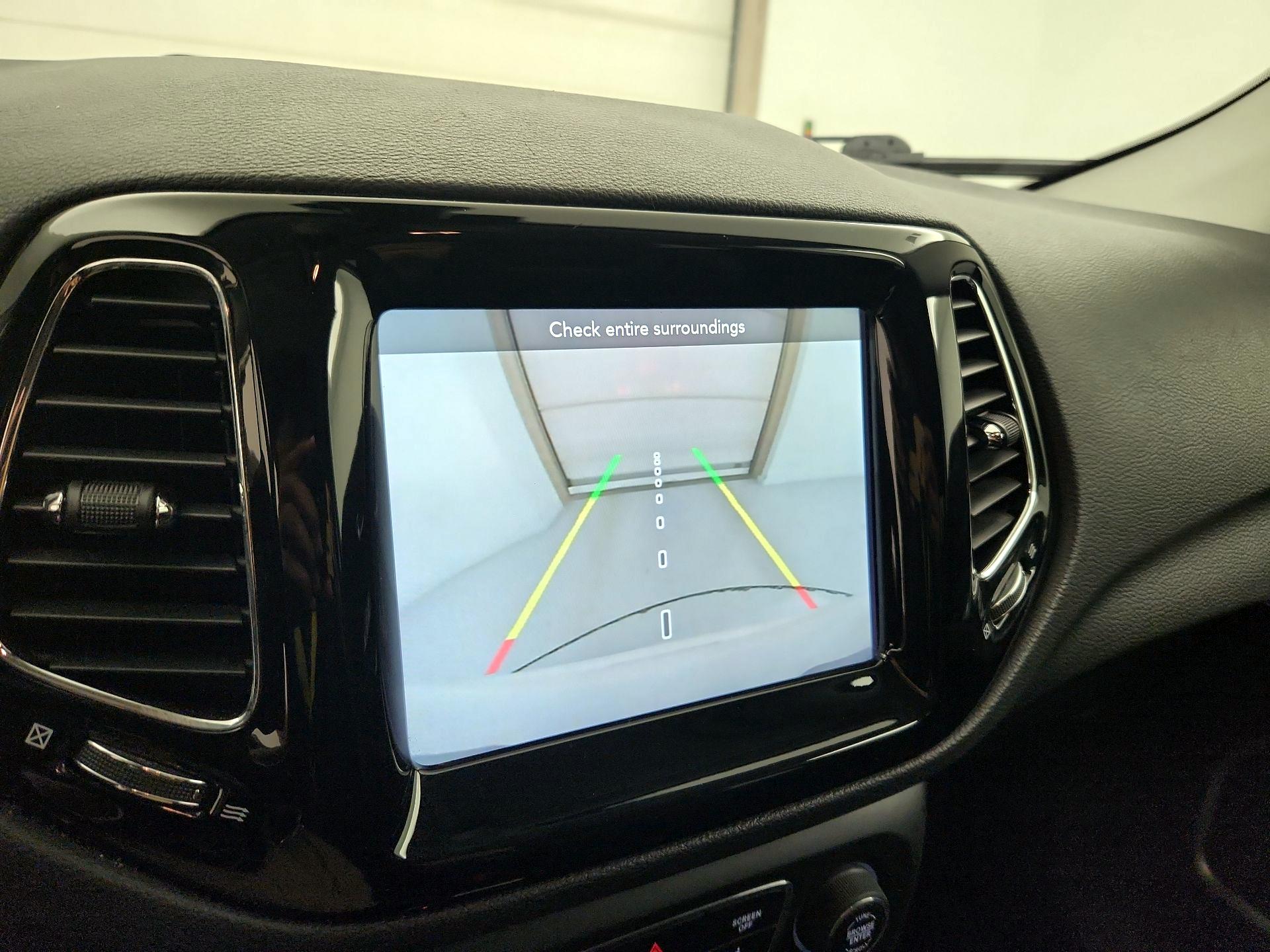 Thumbnail: 2021 Jeep Compass - 14