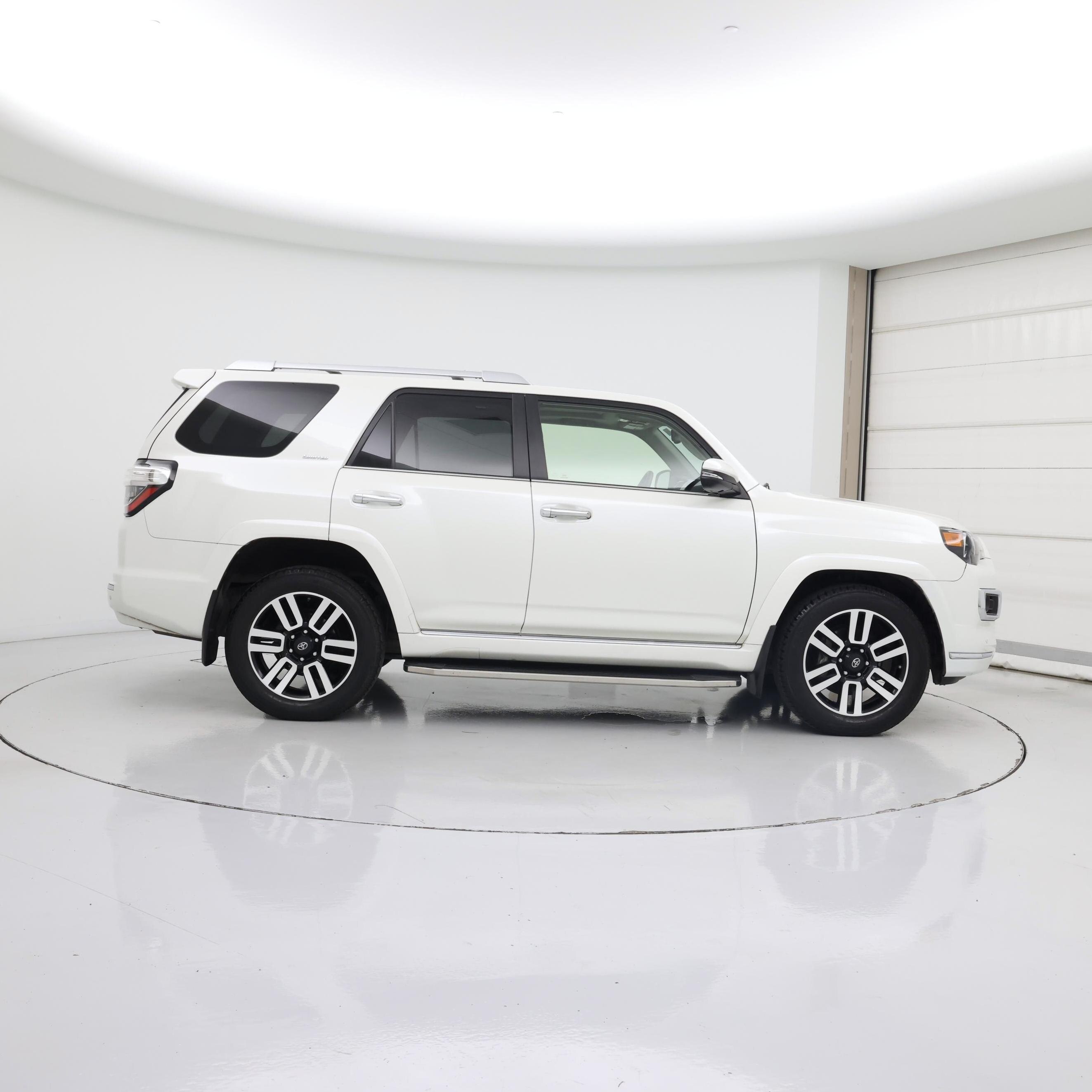 Thumbnail: 2021 Toyota 4Runner - 7