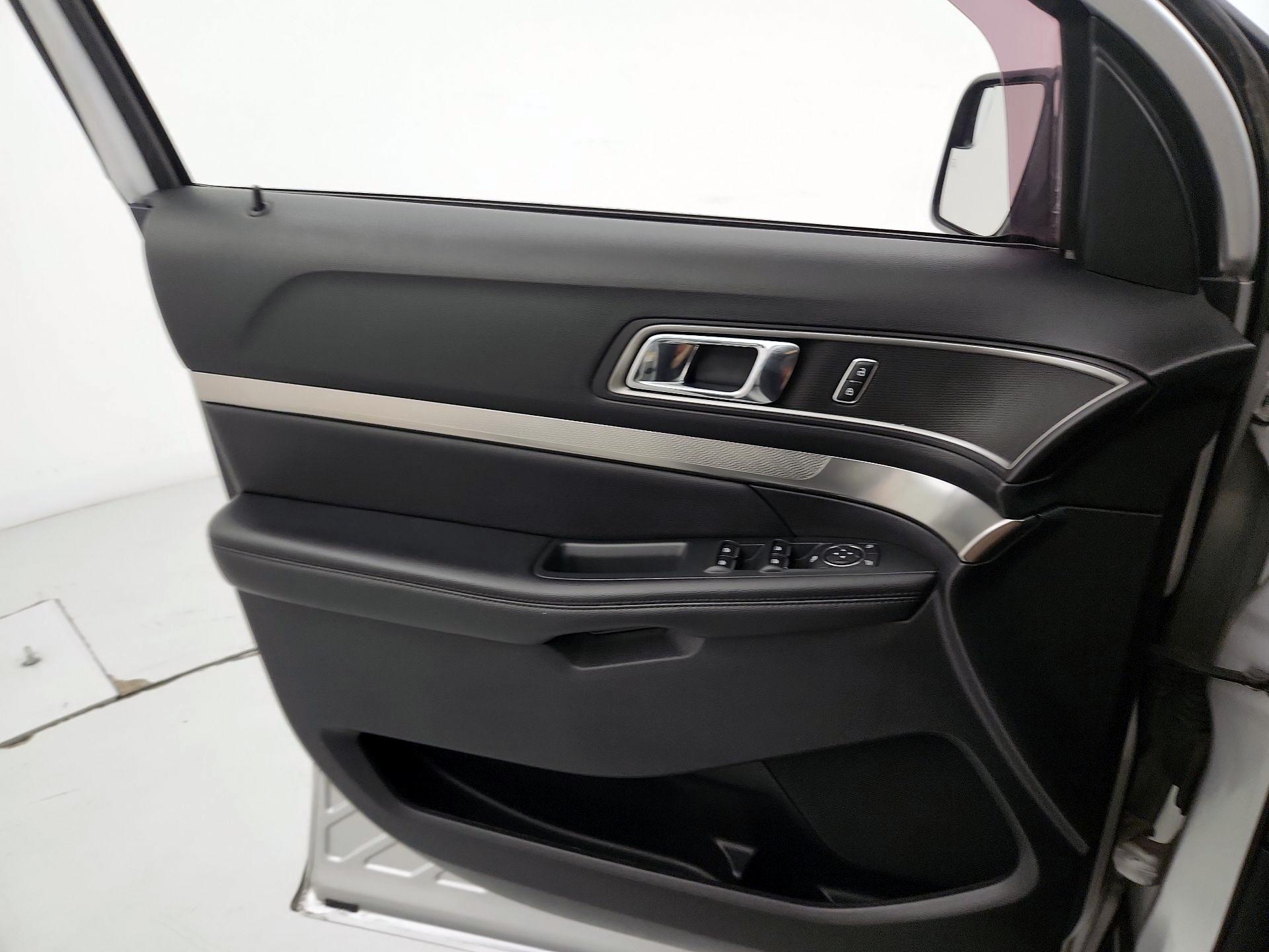 Thumbnail: 2019 Ford Explorer - 12