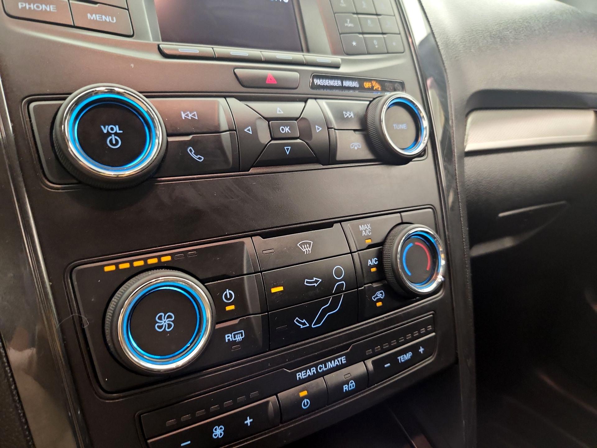 Thumbnail: 2019 Ford Explorer - 16