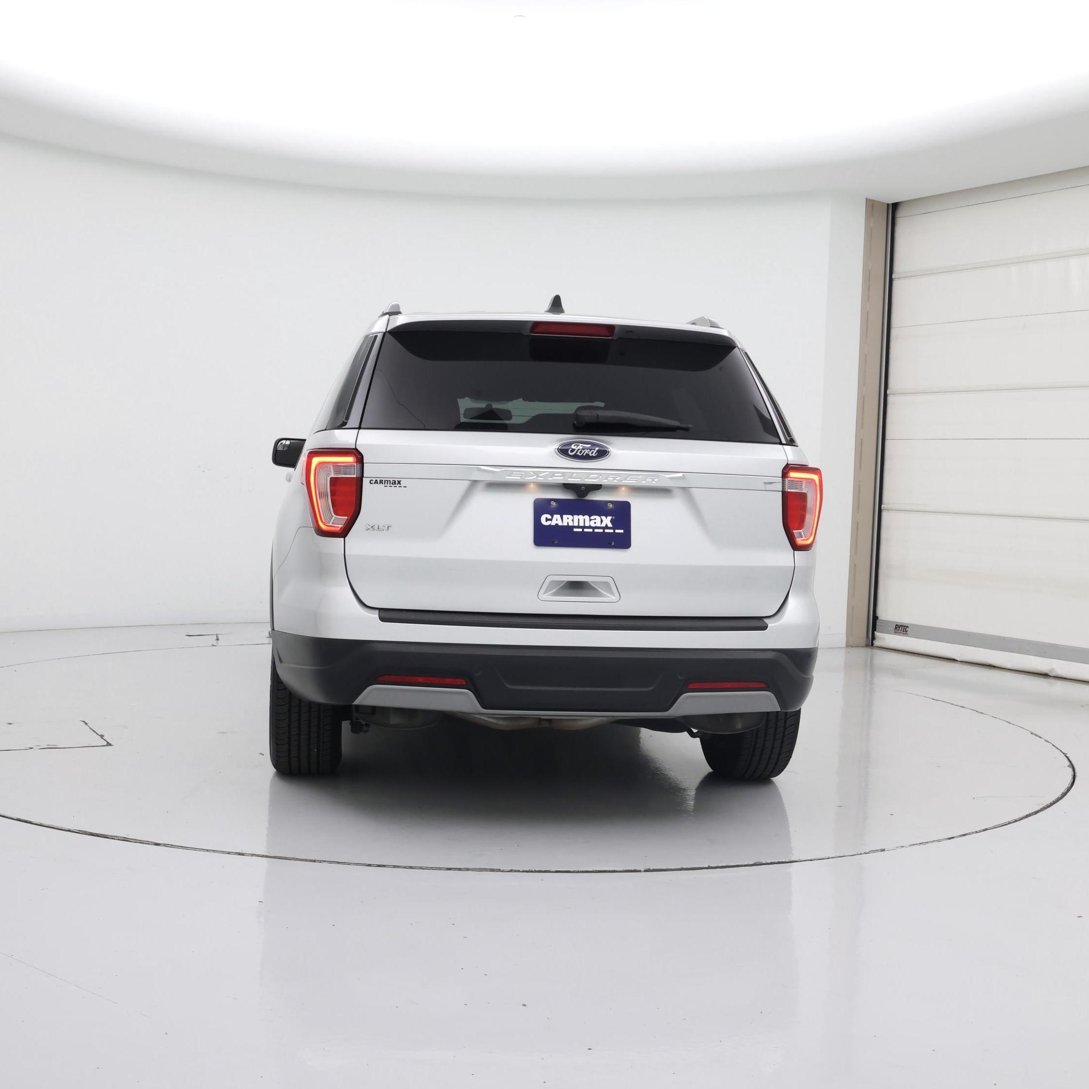 Thumbnail: 2019 Ford Explorer - 6