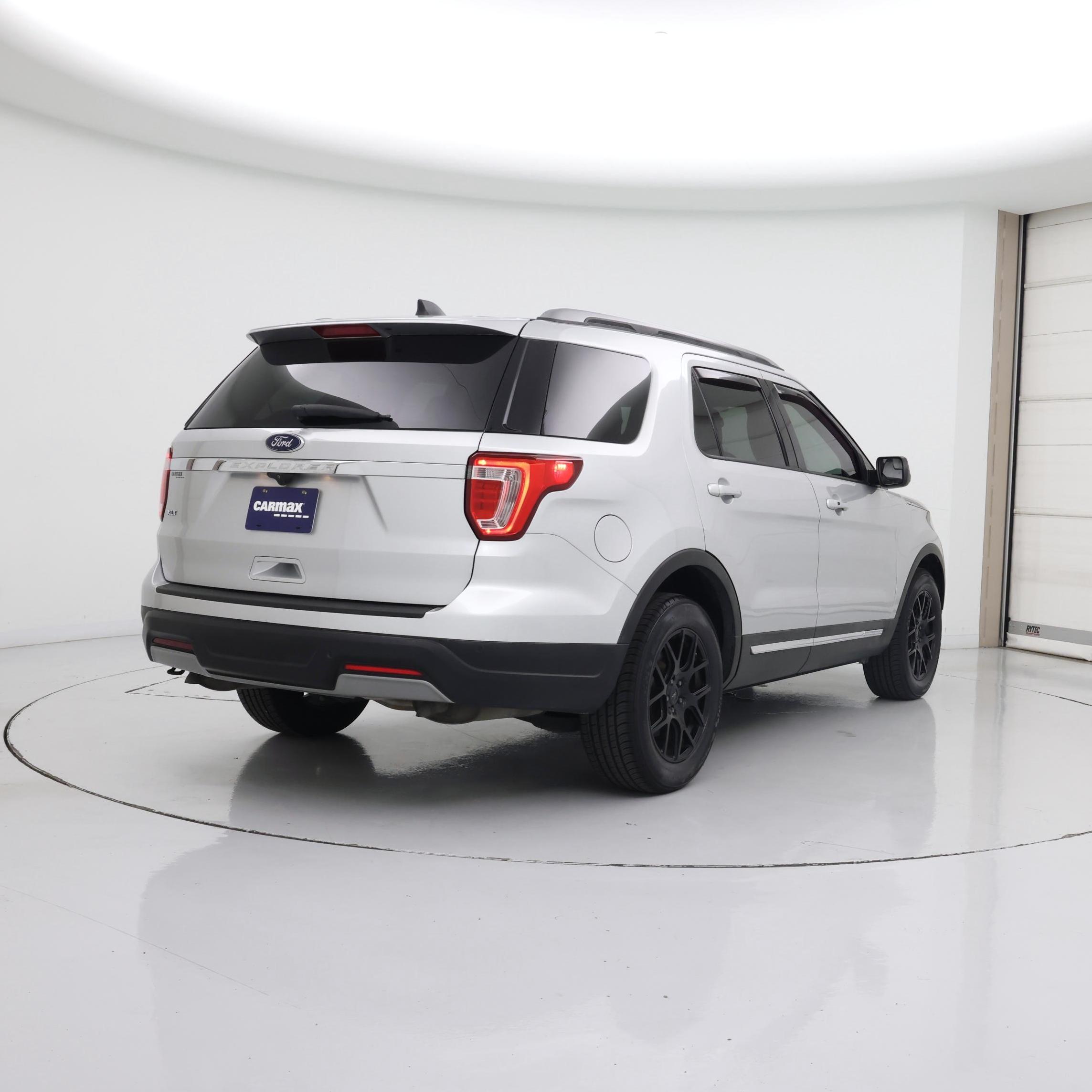 Thumbnail: 2019 Ford Explorer - 8