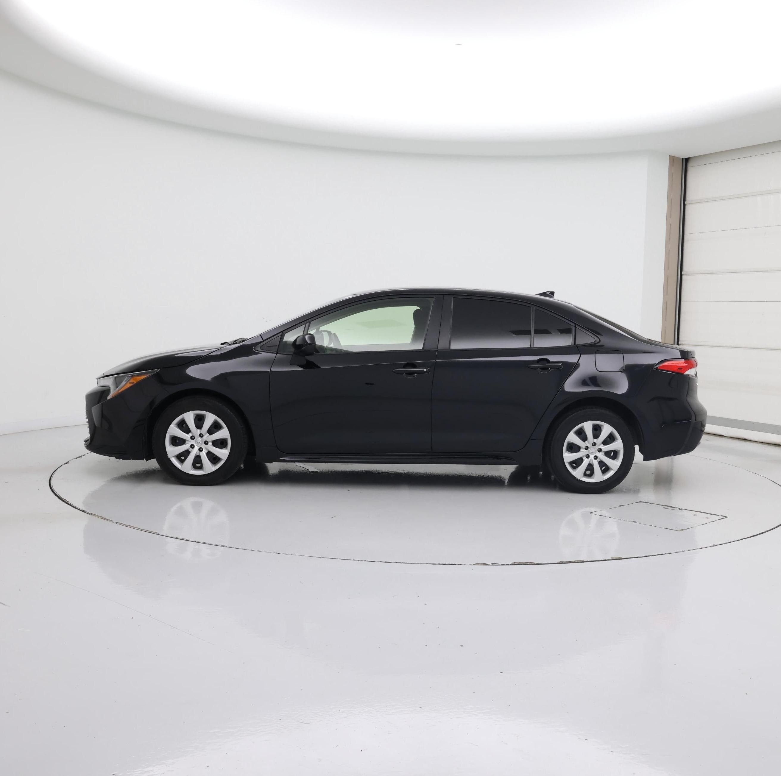 Thumbnail: 2023 Toyota Corolla - 3