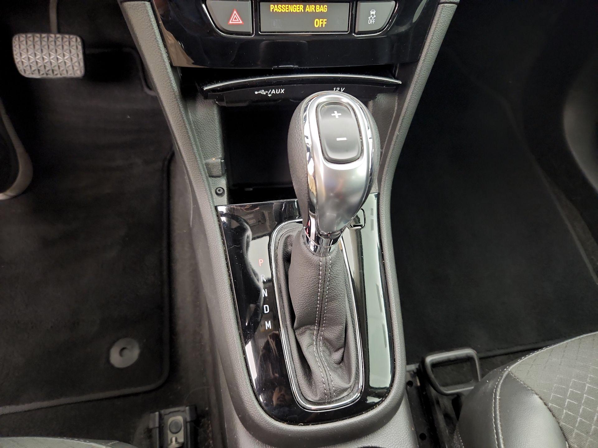 Thumbnail: 2018 Buick Encore - 17