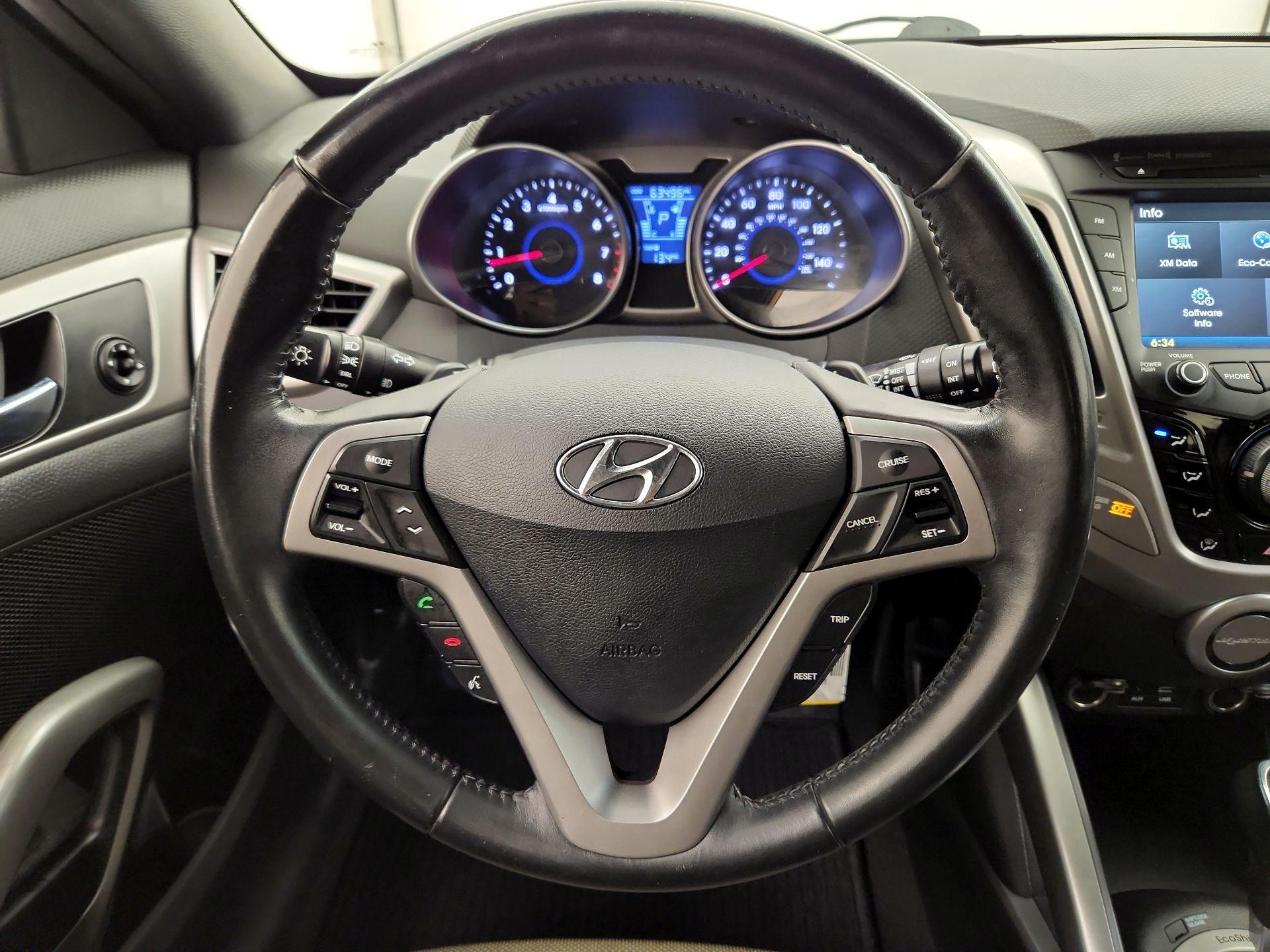 Thumbnail: 2016 Hyundai Veloster - 10