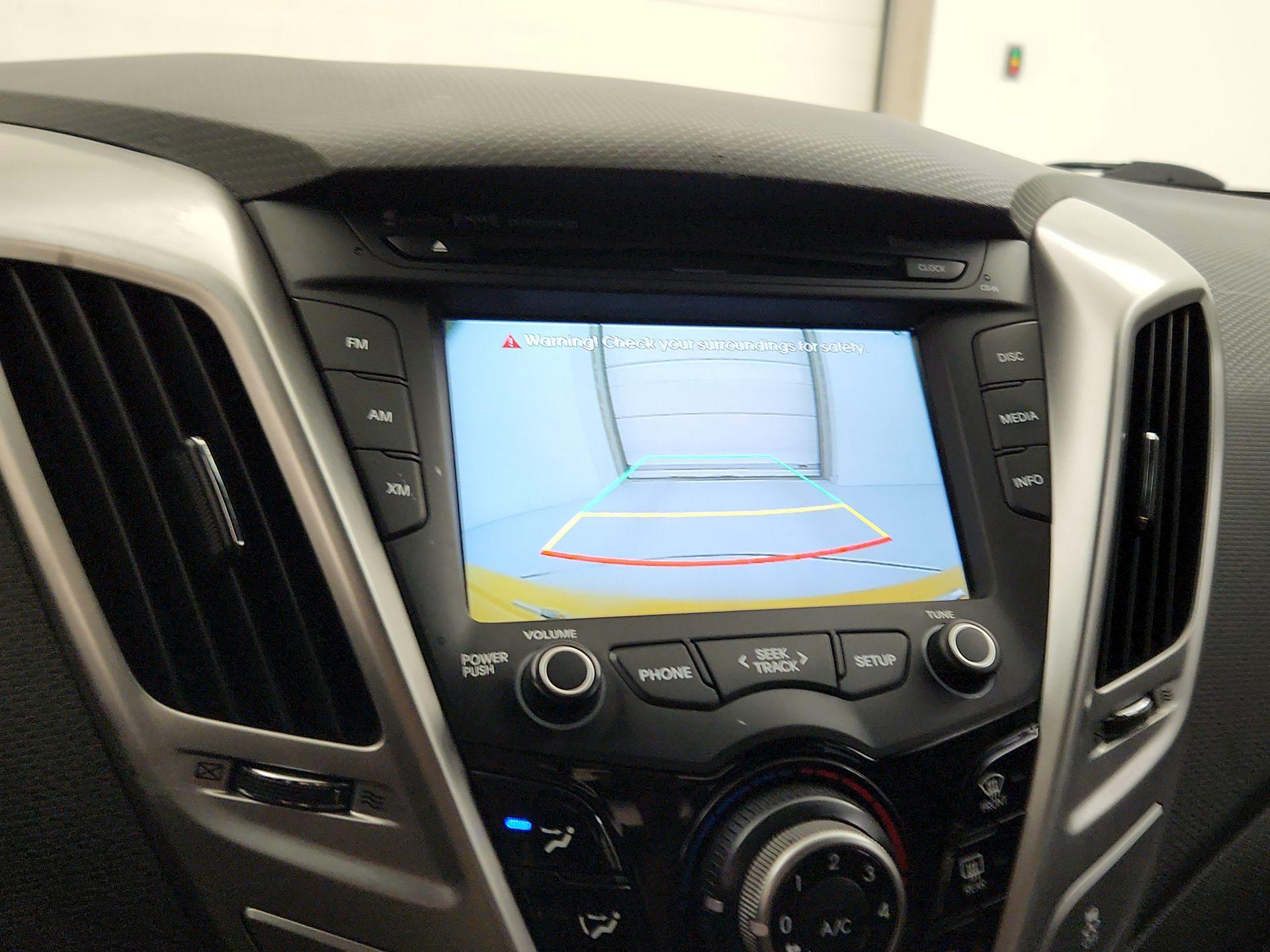 Thumbnail: 2016 Hyundai Veloster - 14