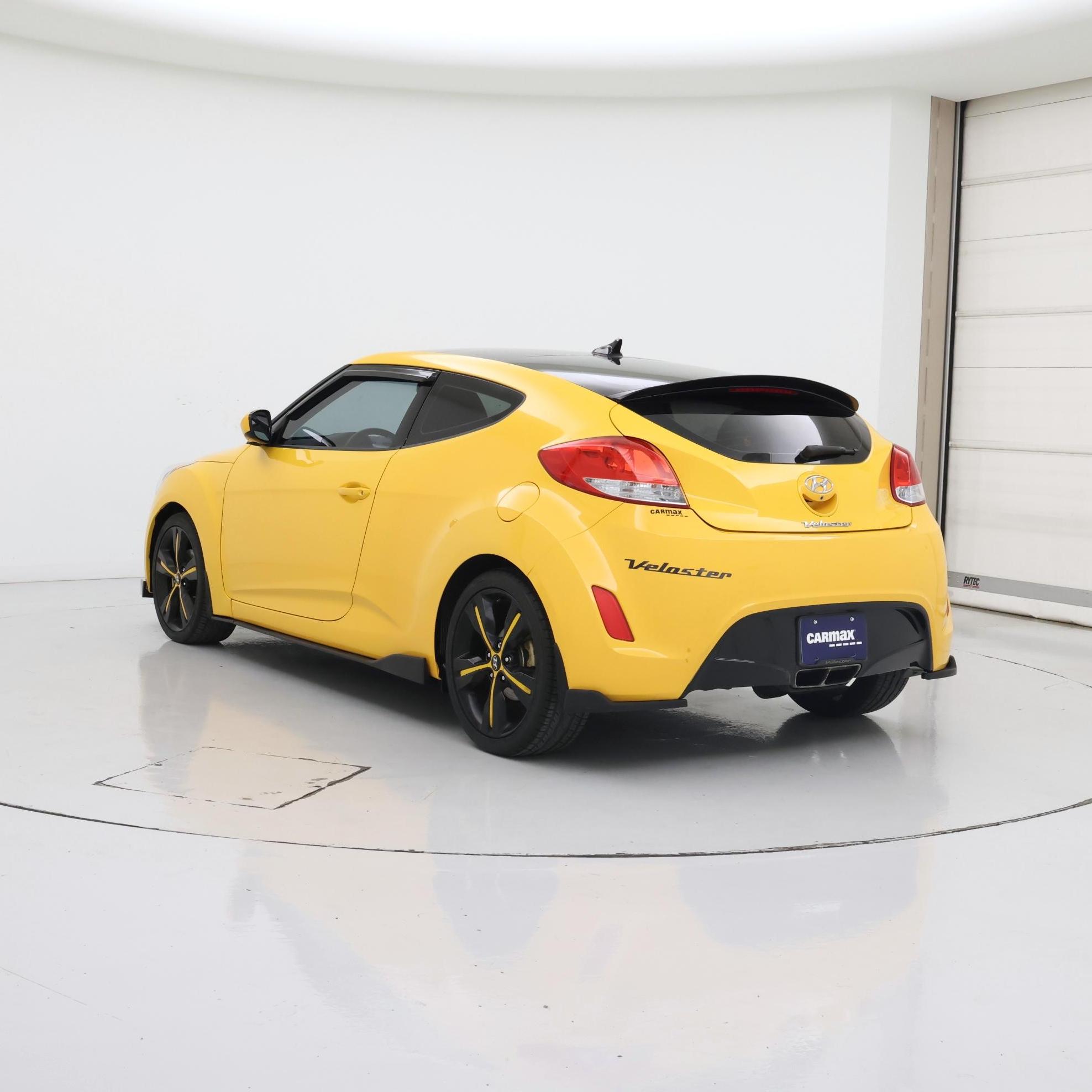 Thumbnail: 2016 Hyundai Veloster - 2