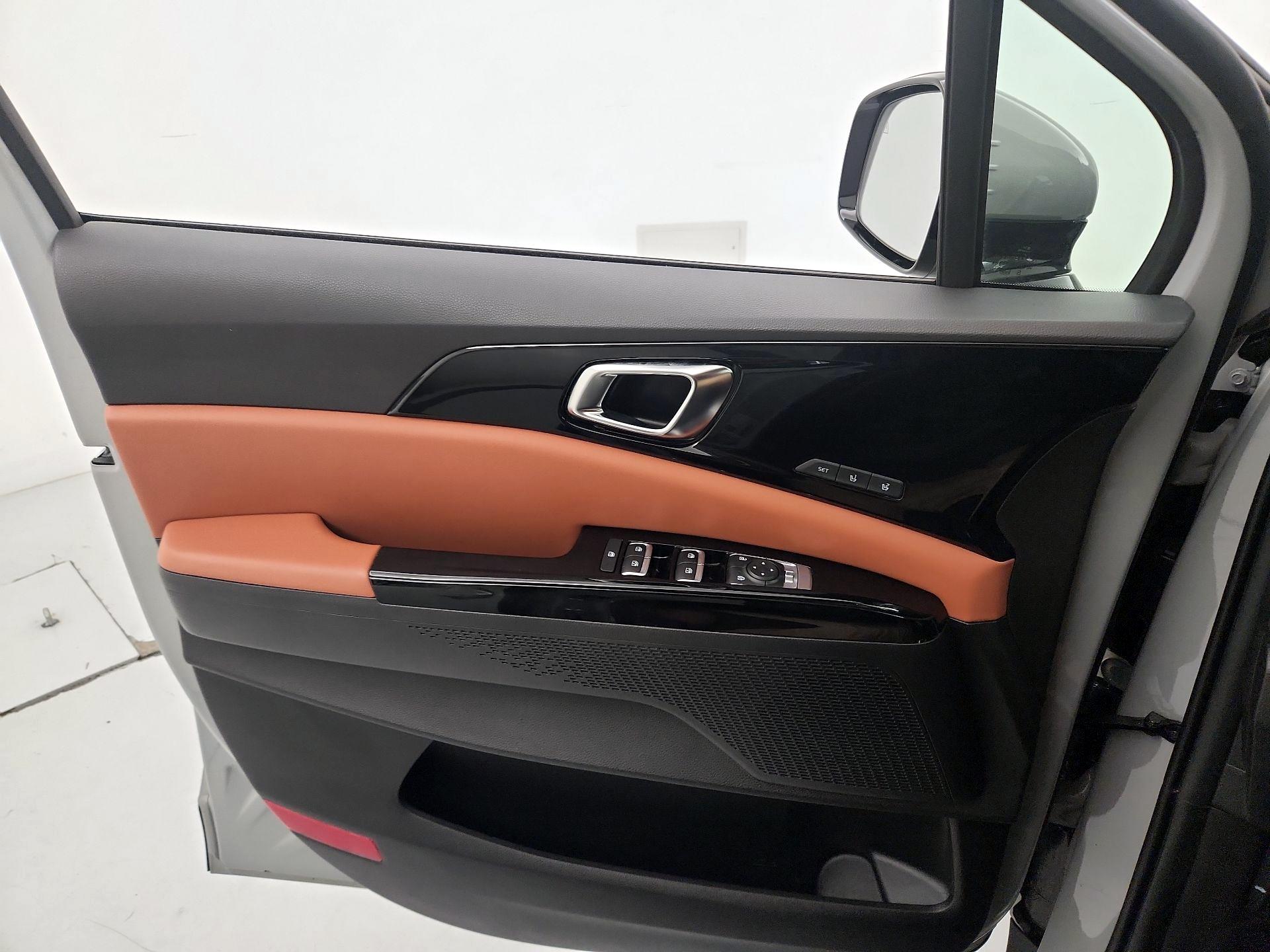 Thumbnail: 2024 Kia Carnival - 12