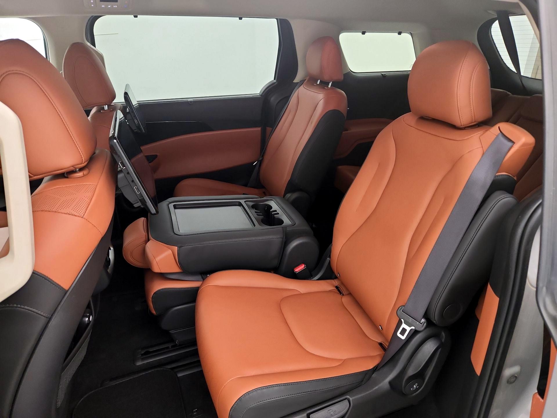 Thumbnail: 2024 Kia Carnival - 20