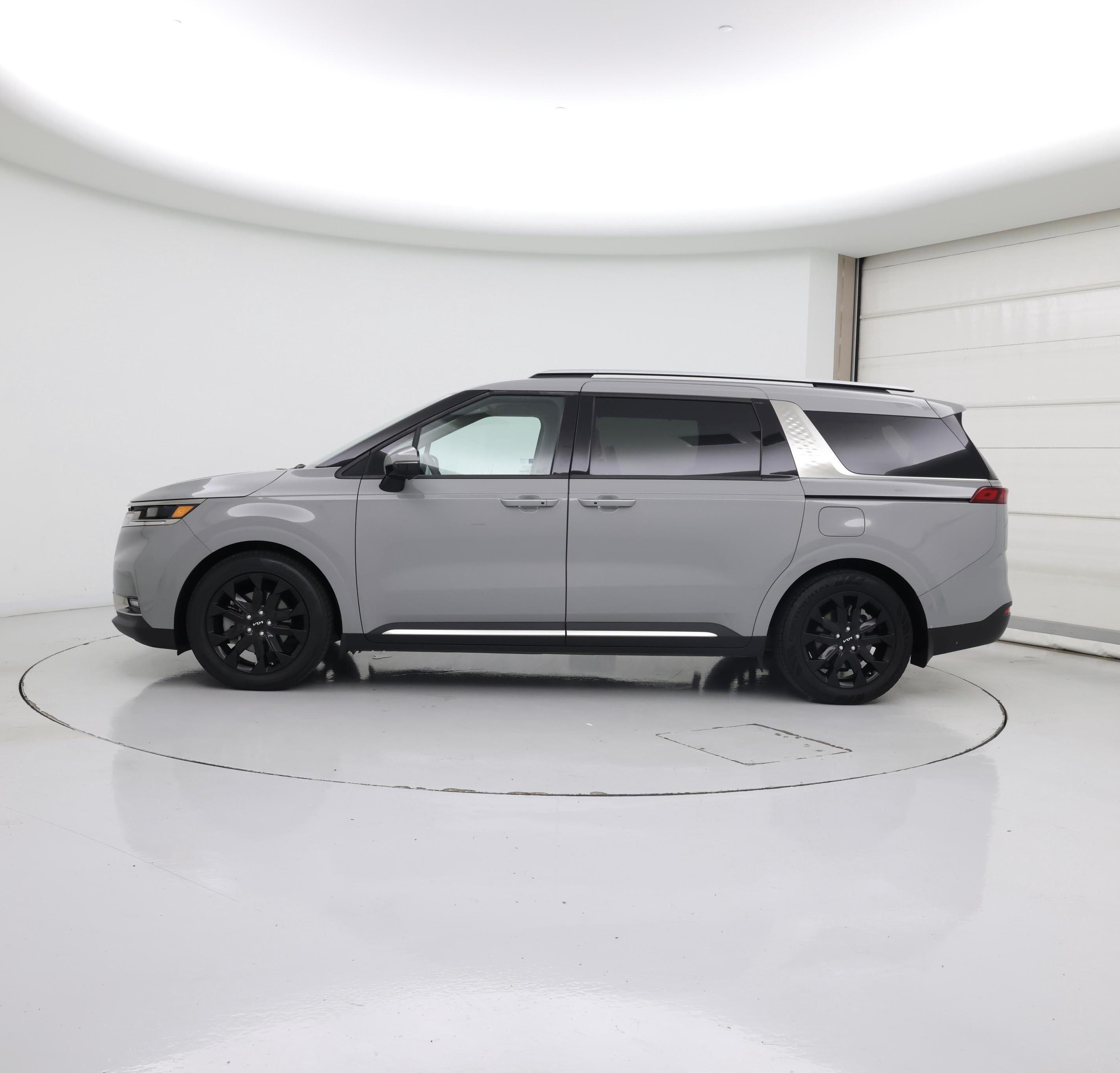 Thumbnail: 2024 Kia Carnival - 3