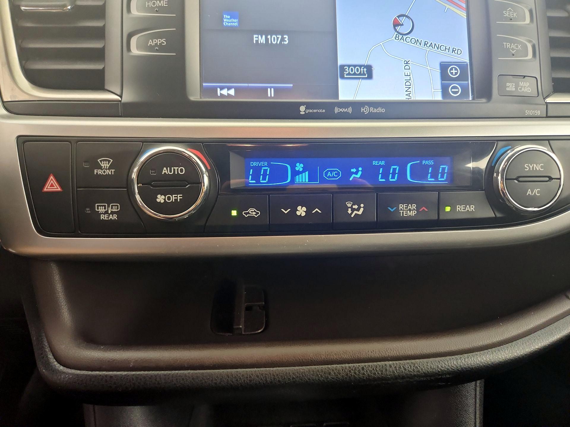Thumbnail: 2016 Toyota Highlander - 17