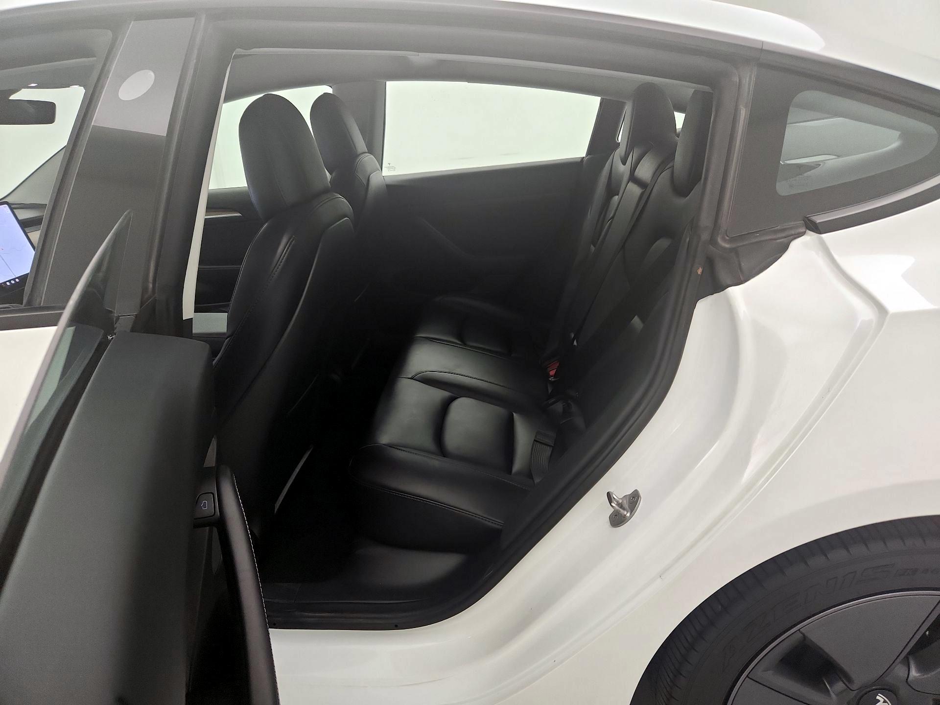 Thumbnail: 2021 Tesla Model 3 - 19