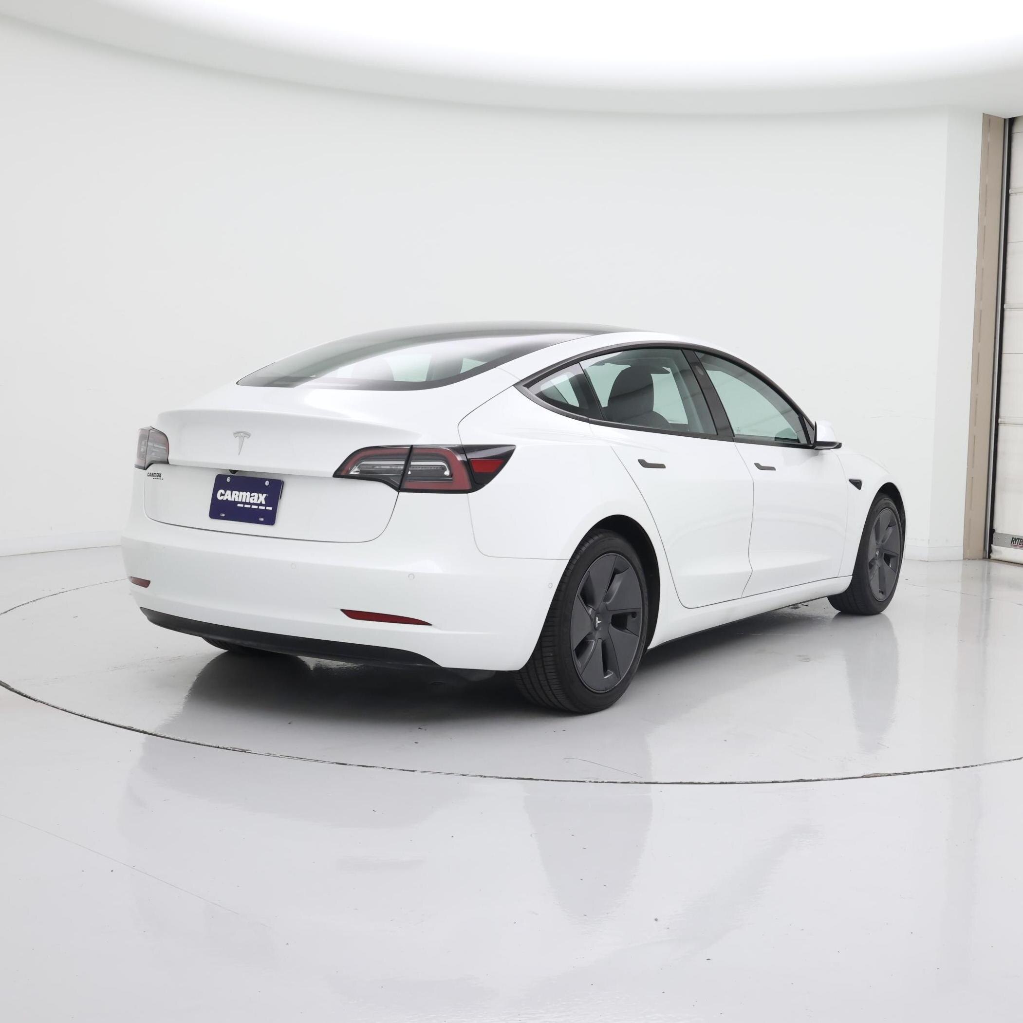 Thumbnail: 2021 Tesla Model 3 - 8
