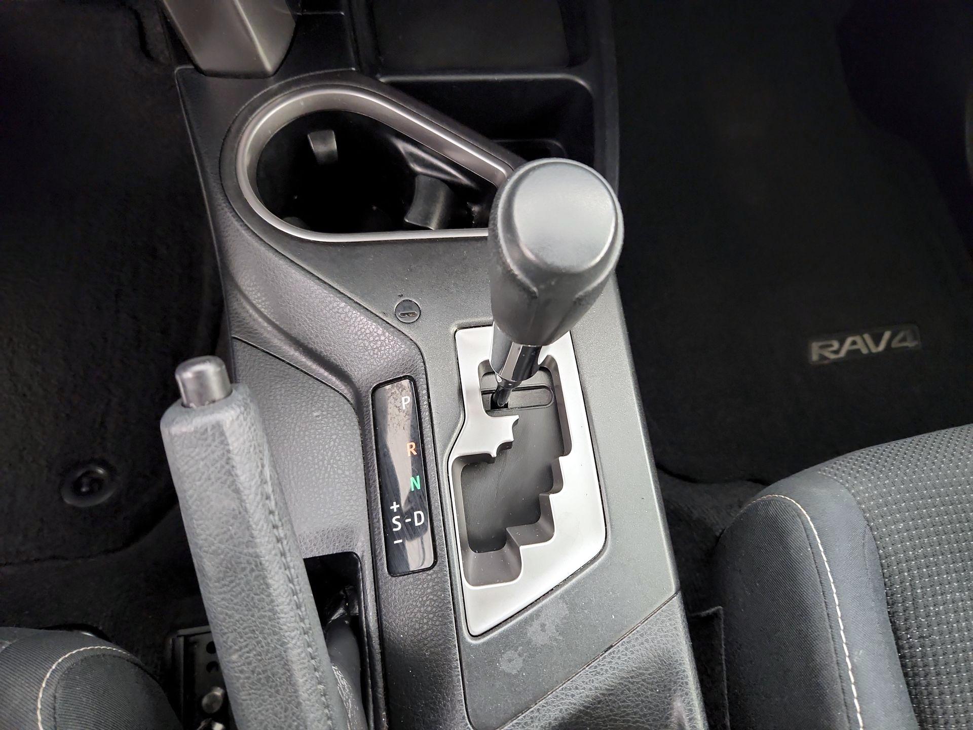 Thumbnail: 2016 Toyota RAV4 - 17
