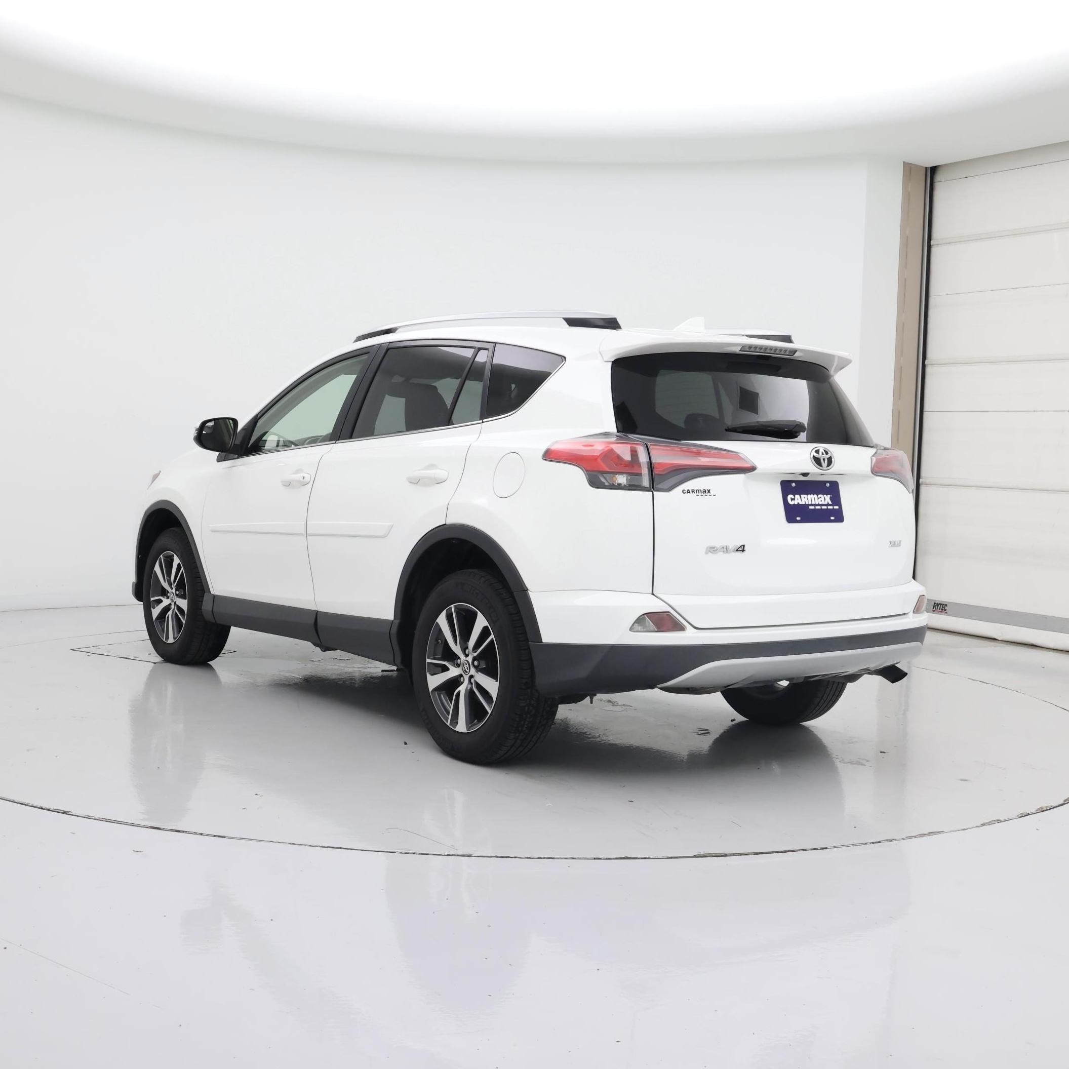 Thumbnail: 2016 Toyota RAV4 - 2