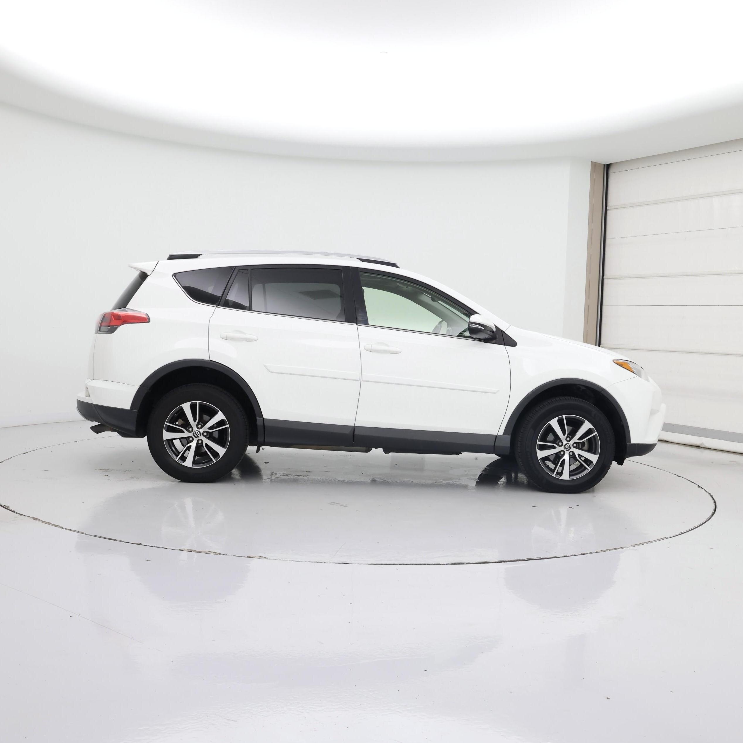 Thumbnail: 2016 Toyota RAV4 - 7