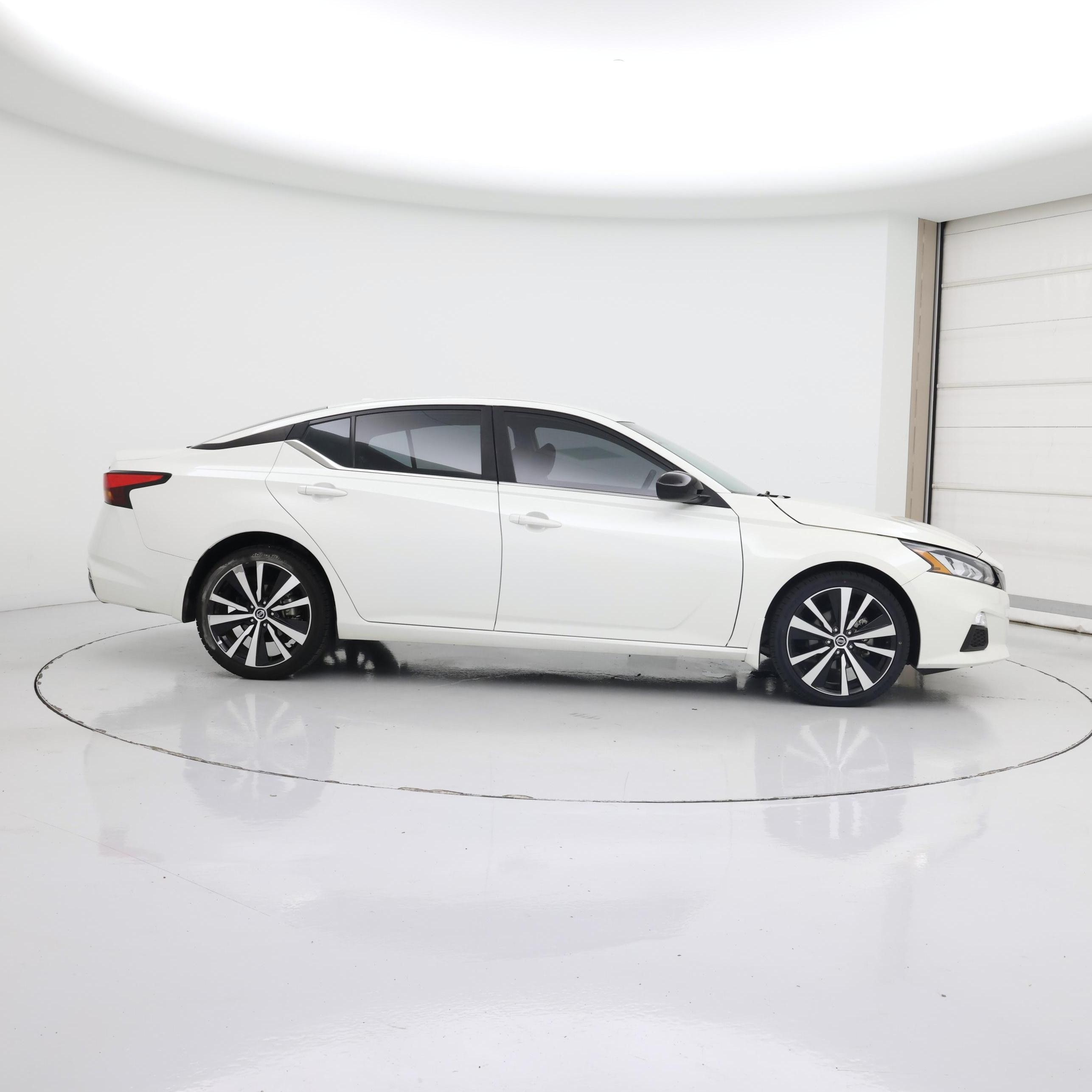 Thumbnail: 2022 Nissan Altima - 7