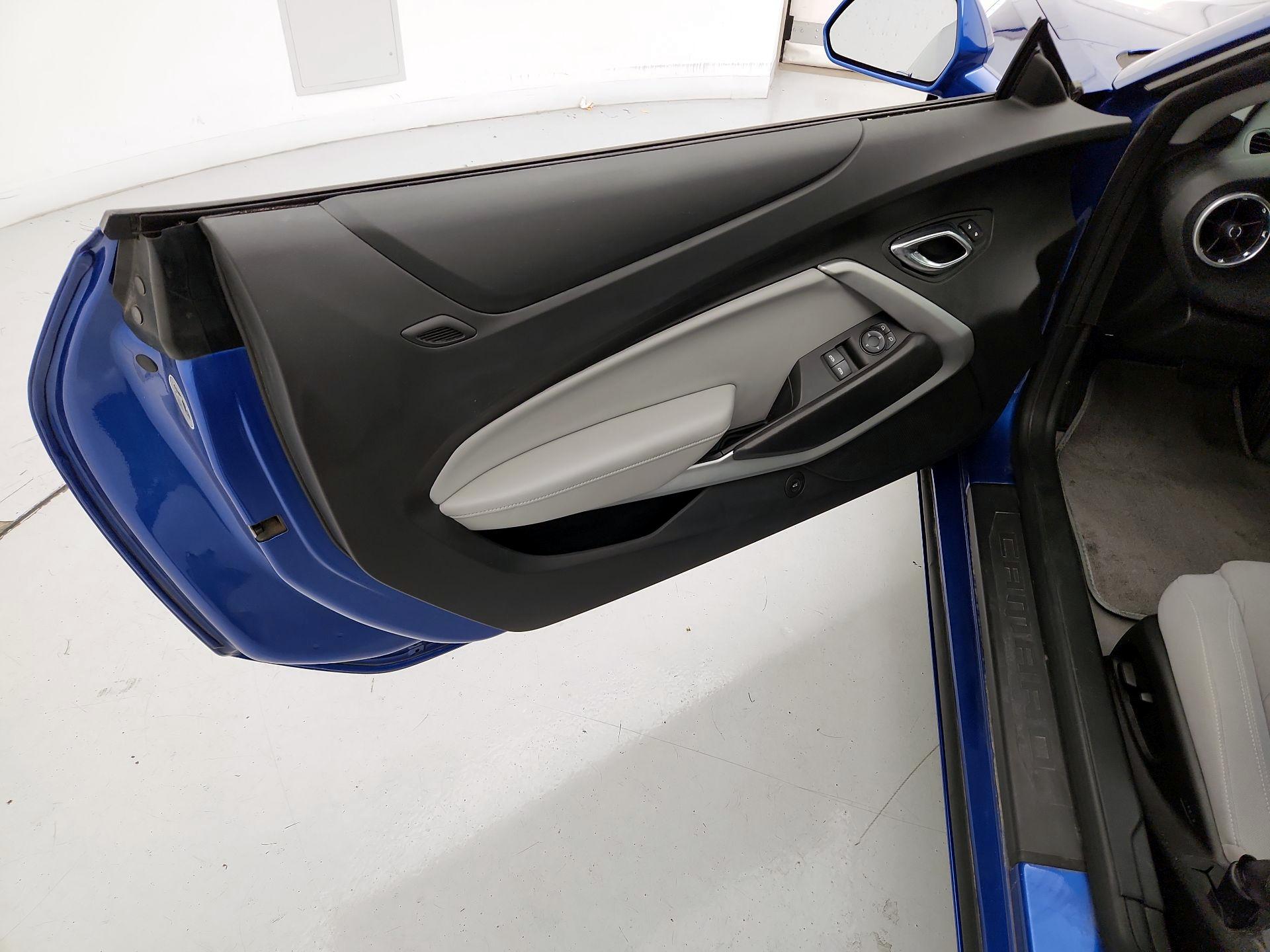Thumbnail: 2017 Chevrolet Camaro - 12