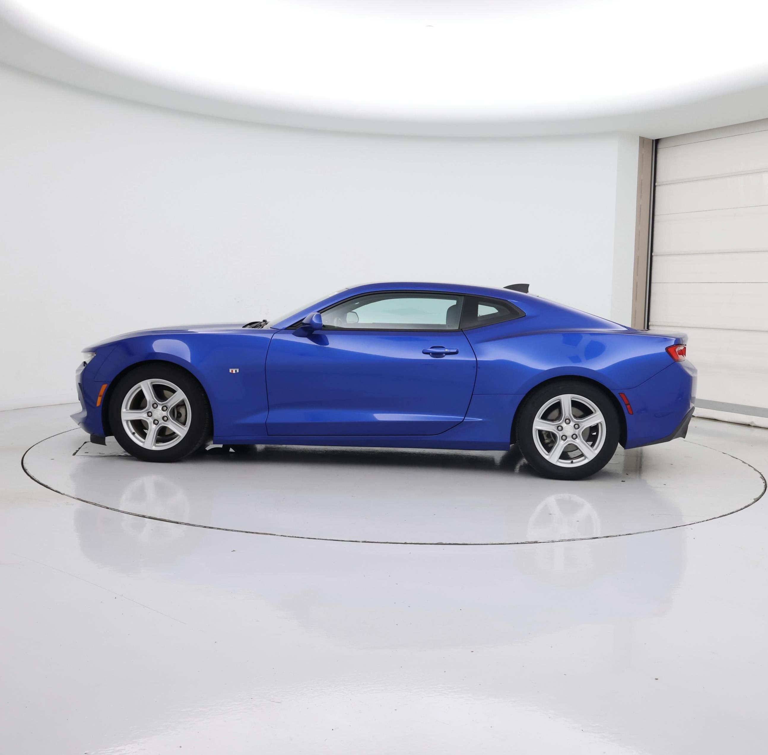 Thumbnail: 2017 Chevrolet Camaro - 3