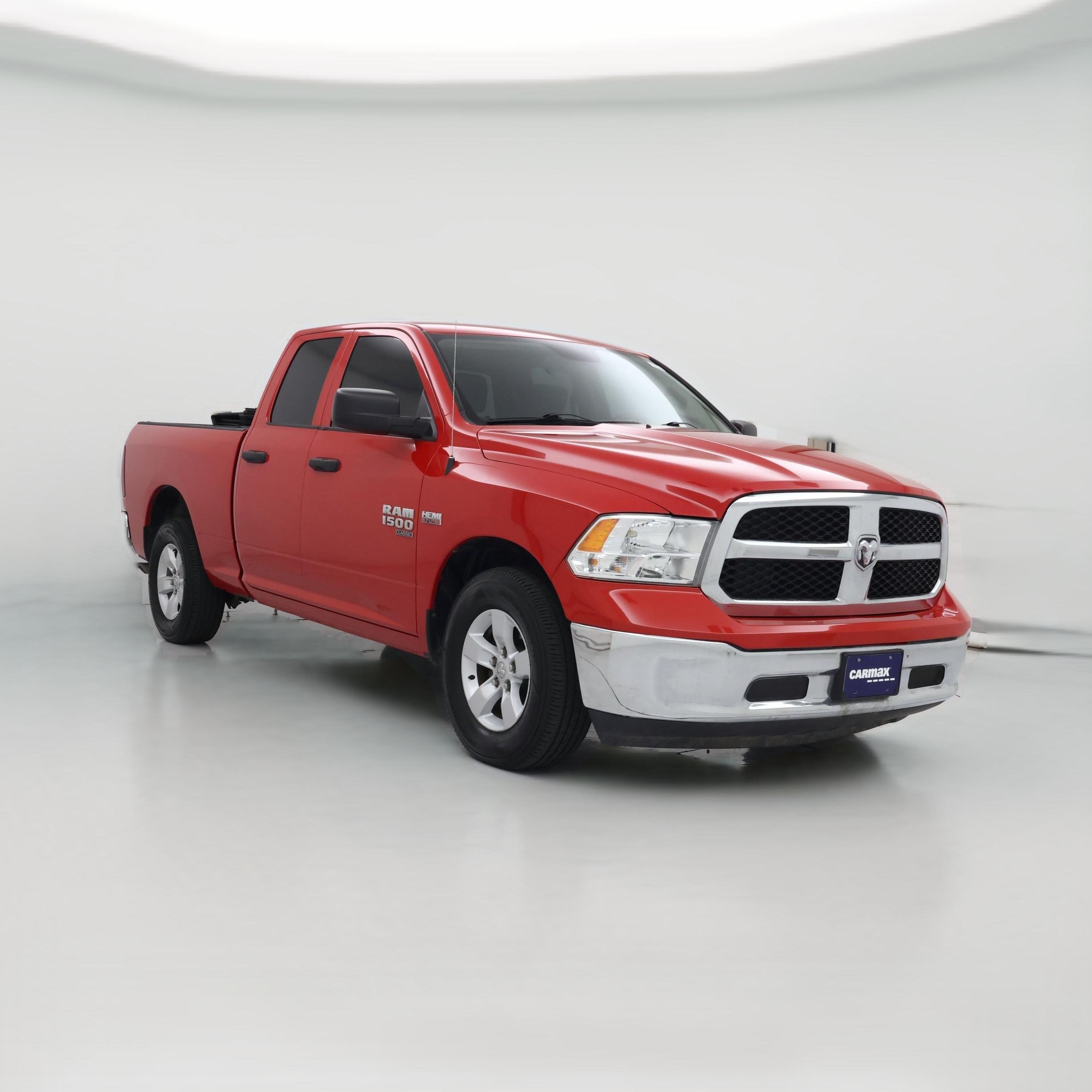 Thumbnail: 2020 RAM 1500 Classic - 1