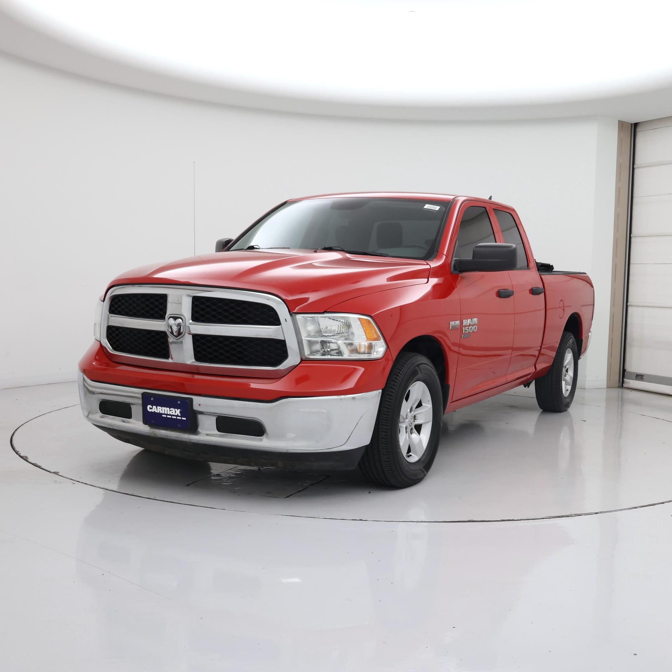 Thumbnail: 2020 RAM 1500 Classic - 4