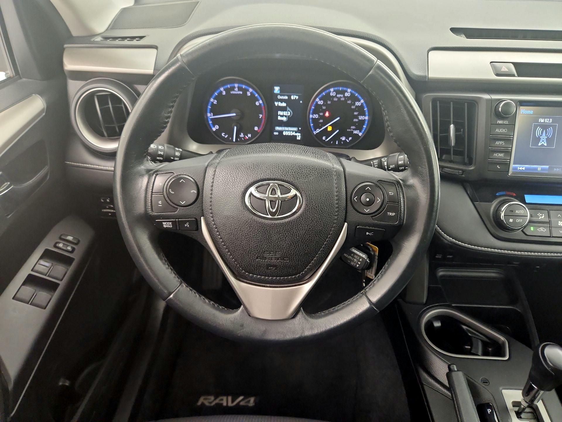 Thumbnail: 2017 Toyota RAV4 - 10