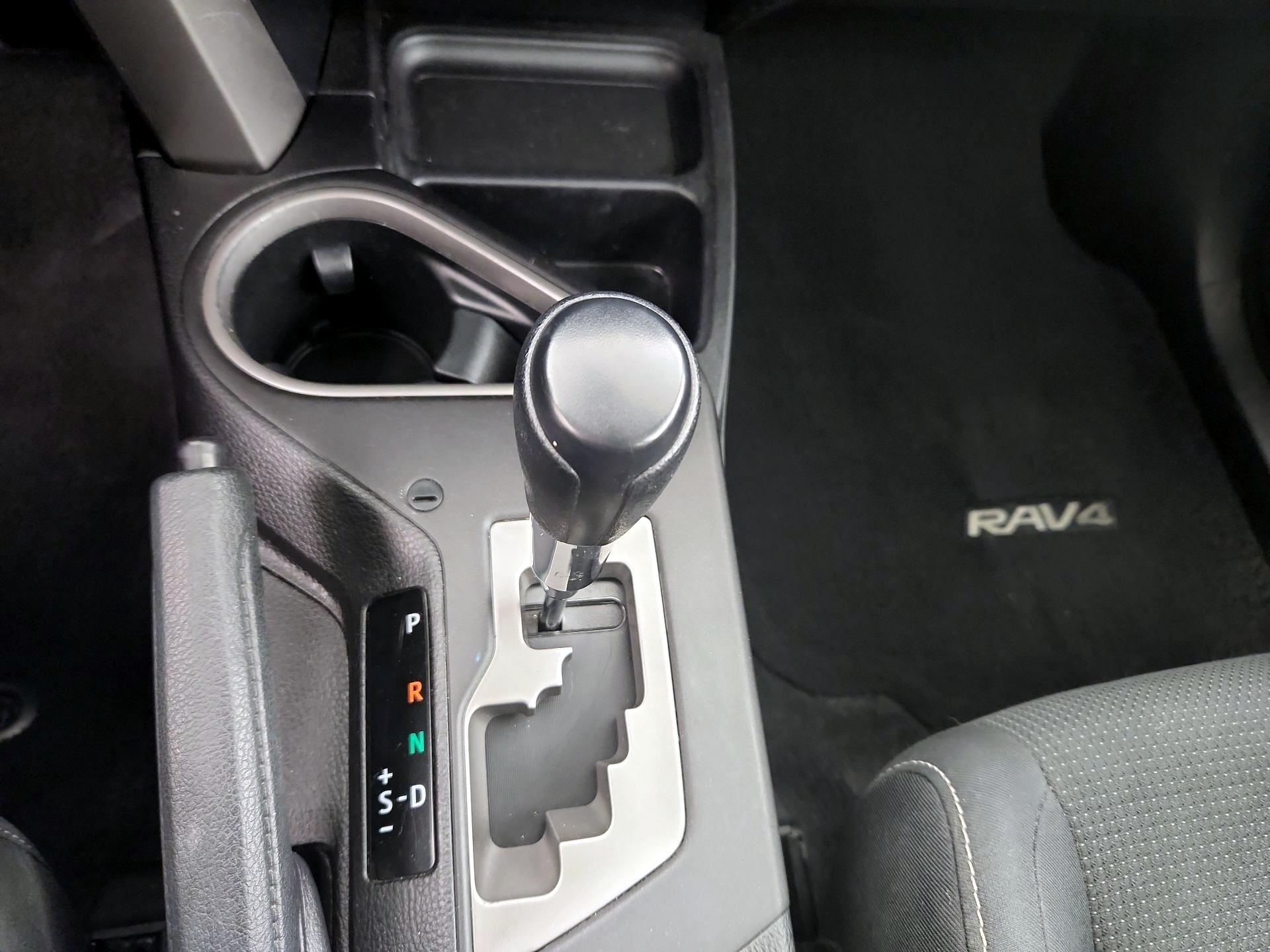 Thumbnail: 2017 Toyota RAV4 - 18