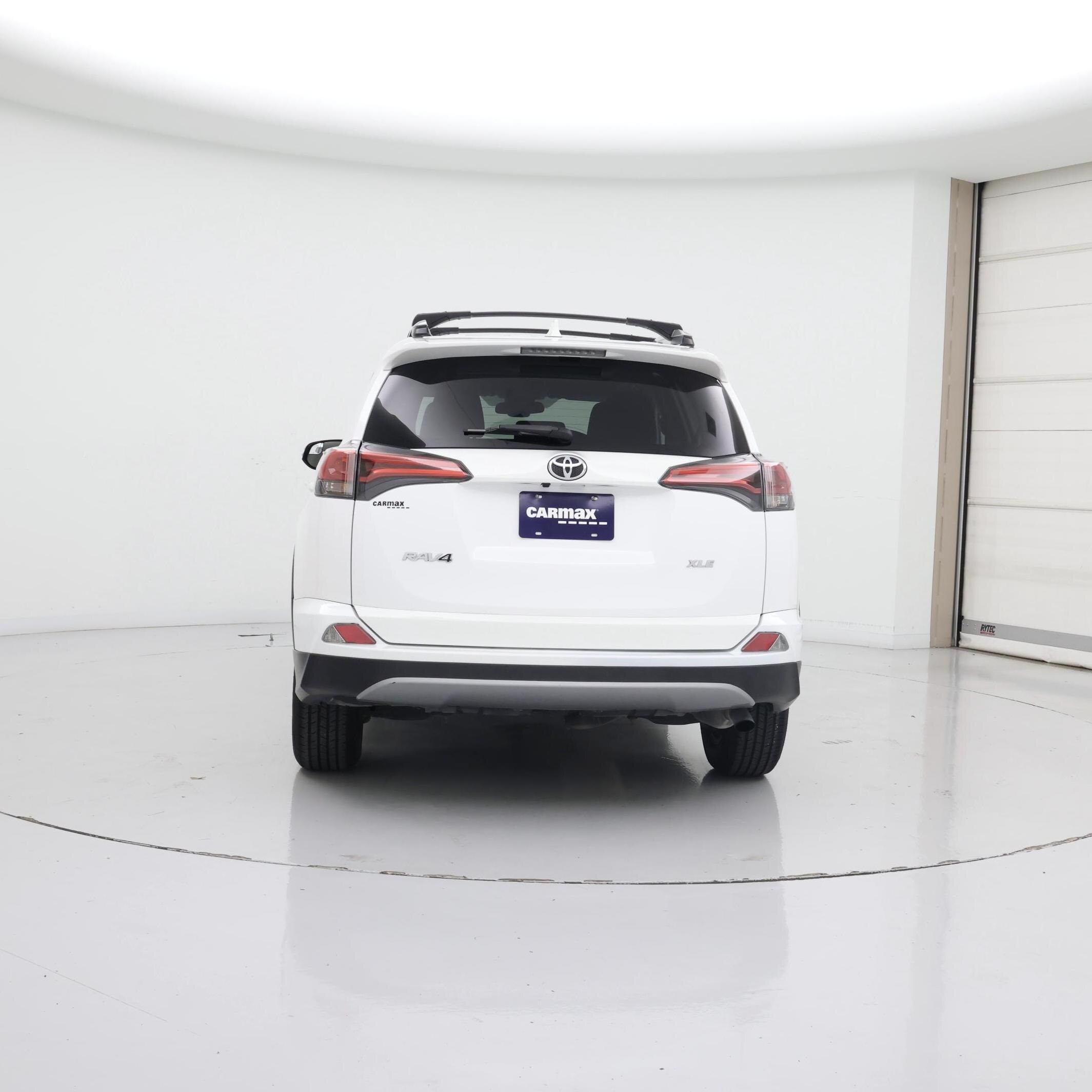 Thumbnail: 2017 Toyota RAV4 - 6