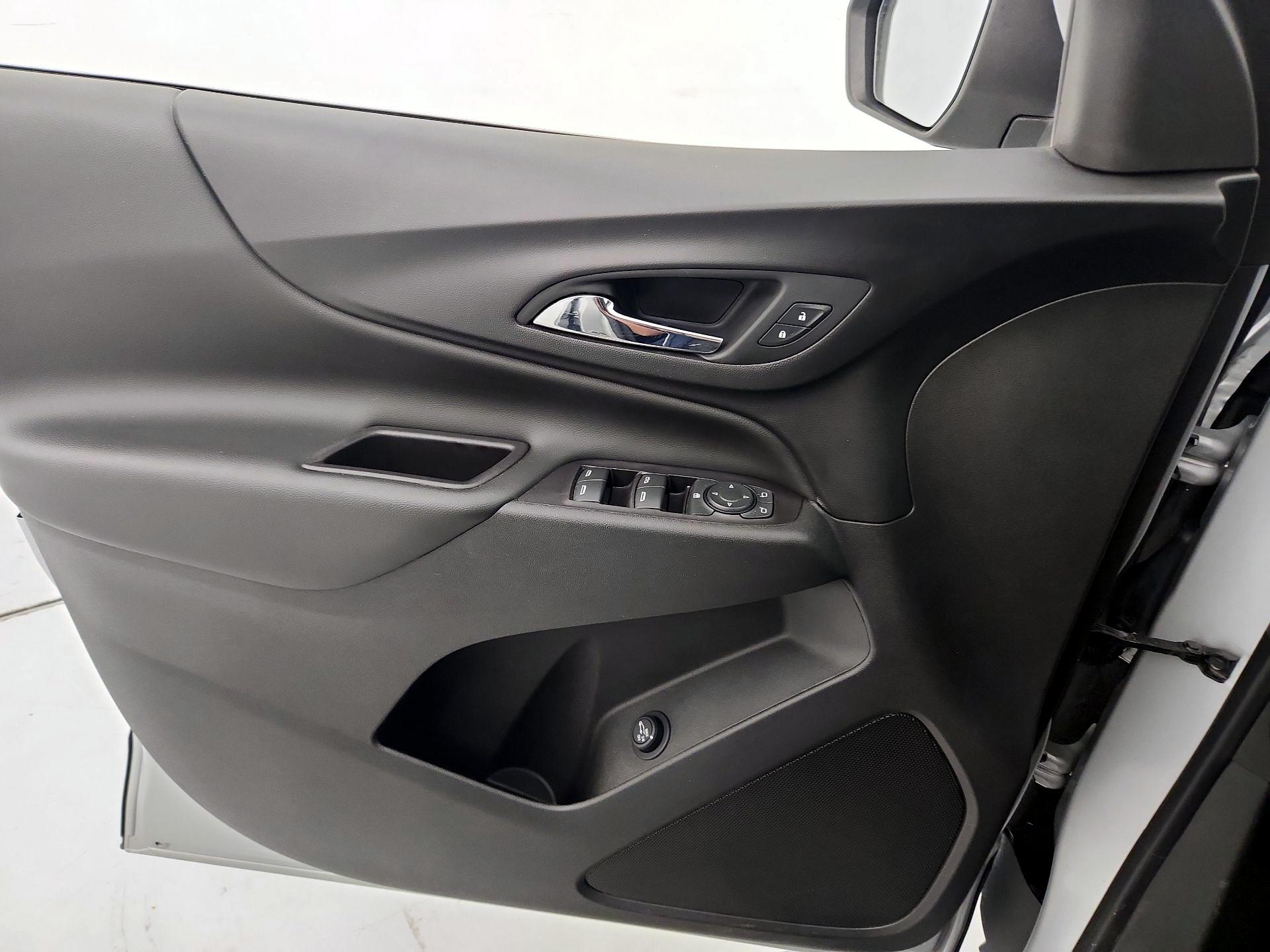 Thumbnail: 2022 Chevrolet Equinox - 12
