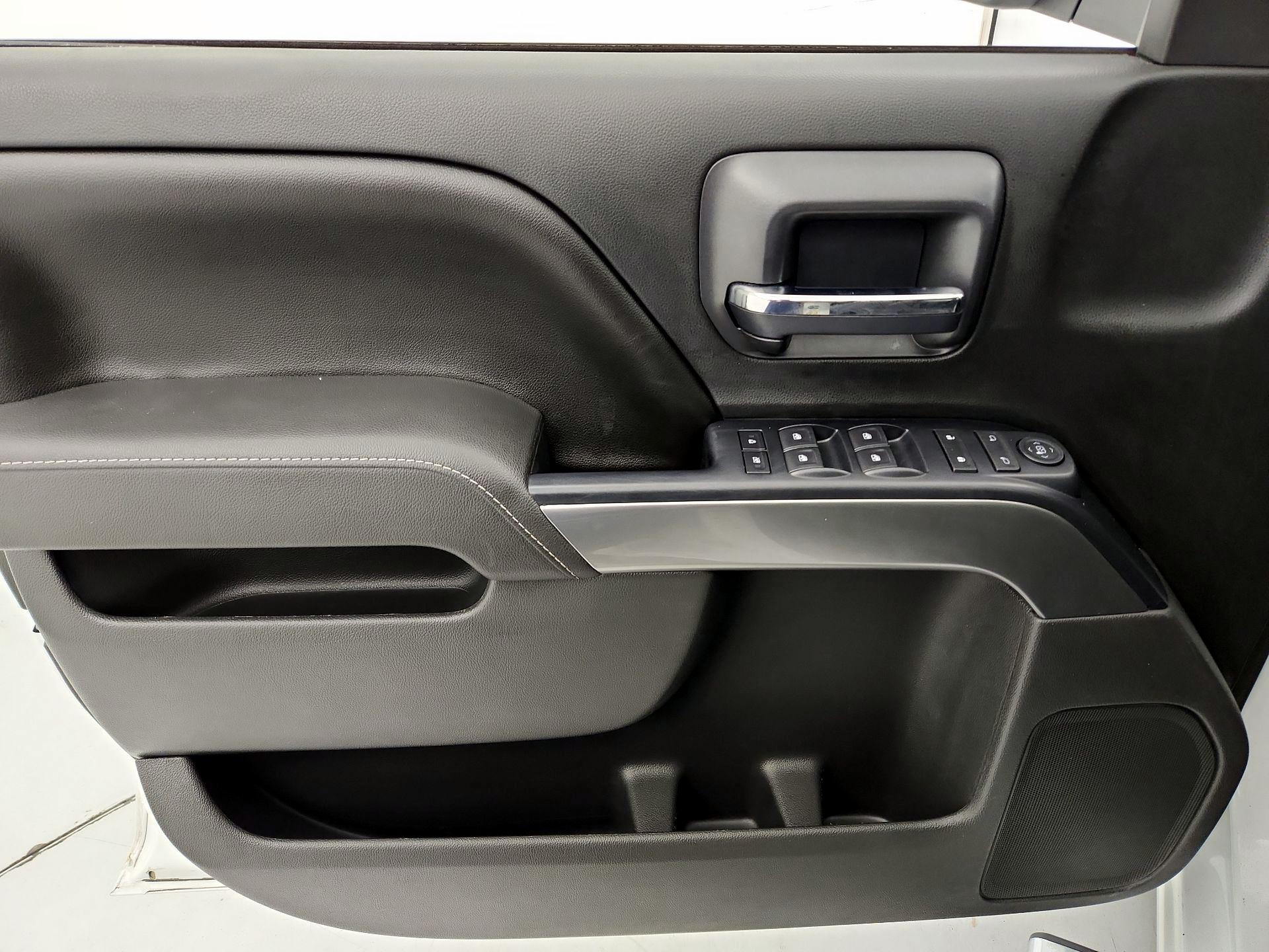 Thumbnail: 2017 Chevrolet Silverado 1500 - 12