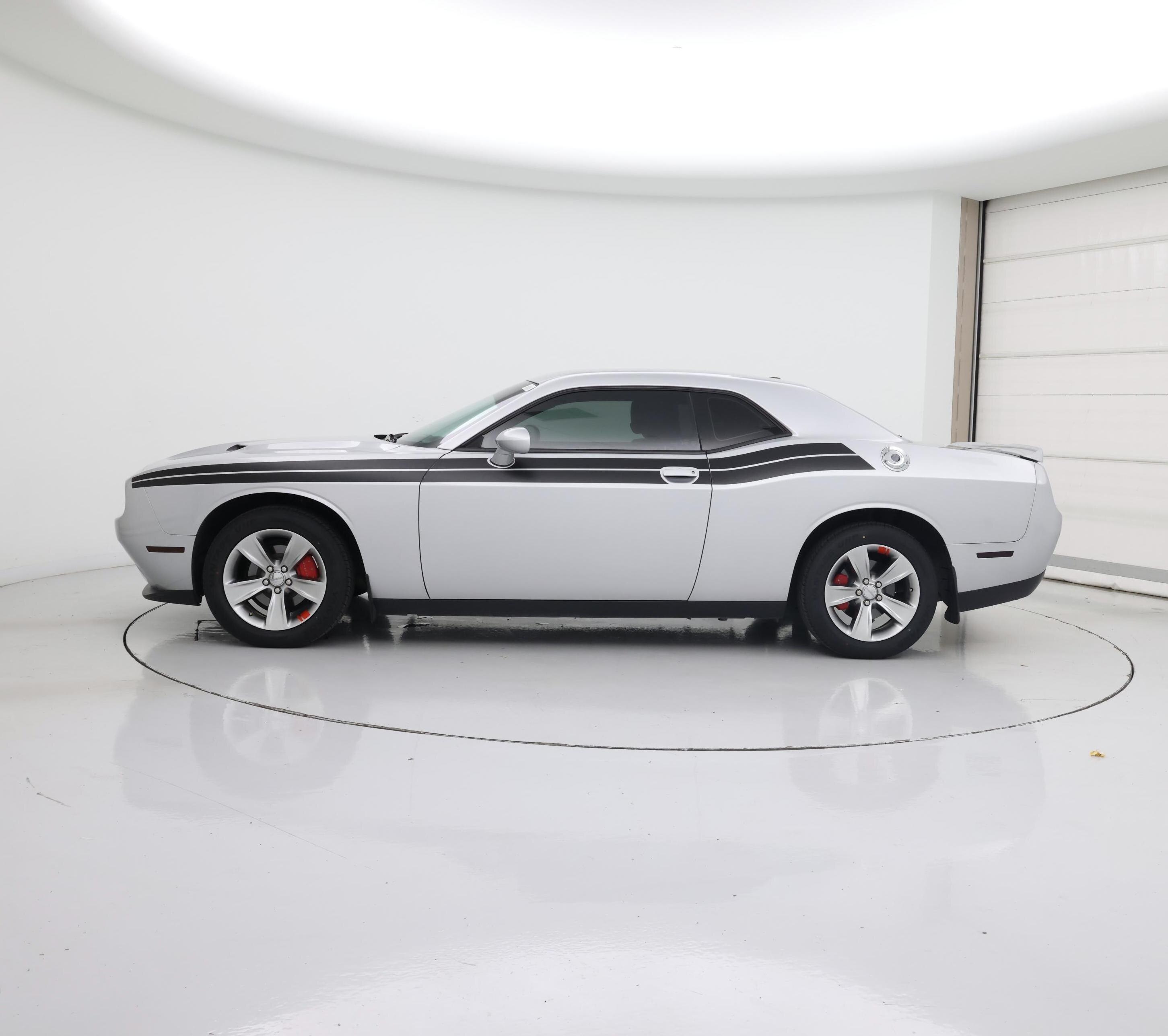 Thumbnail: 2020 Dodge Challenger - 3