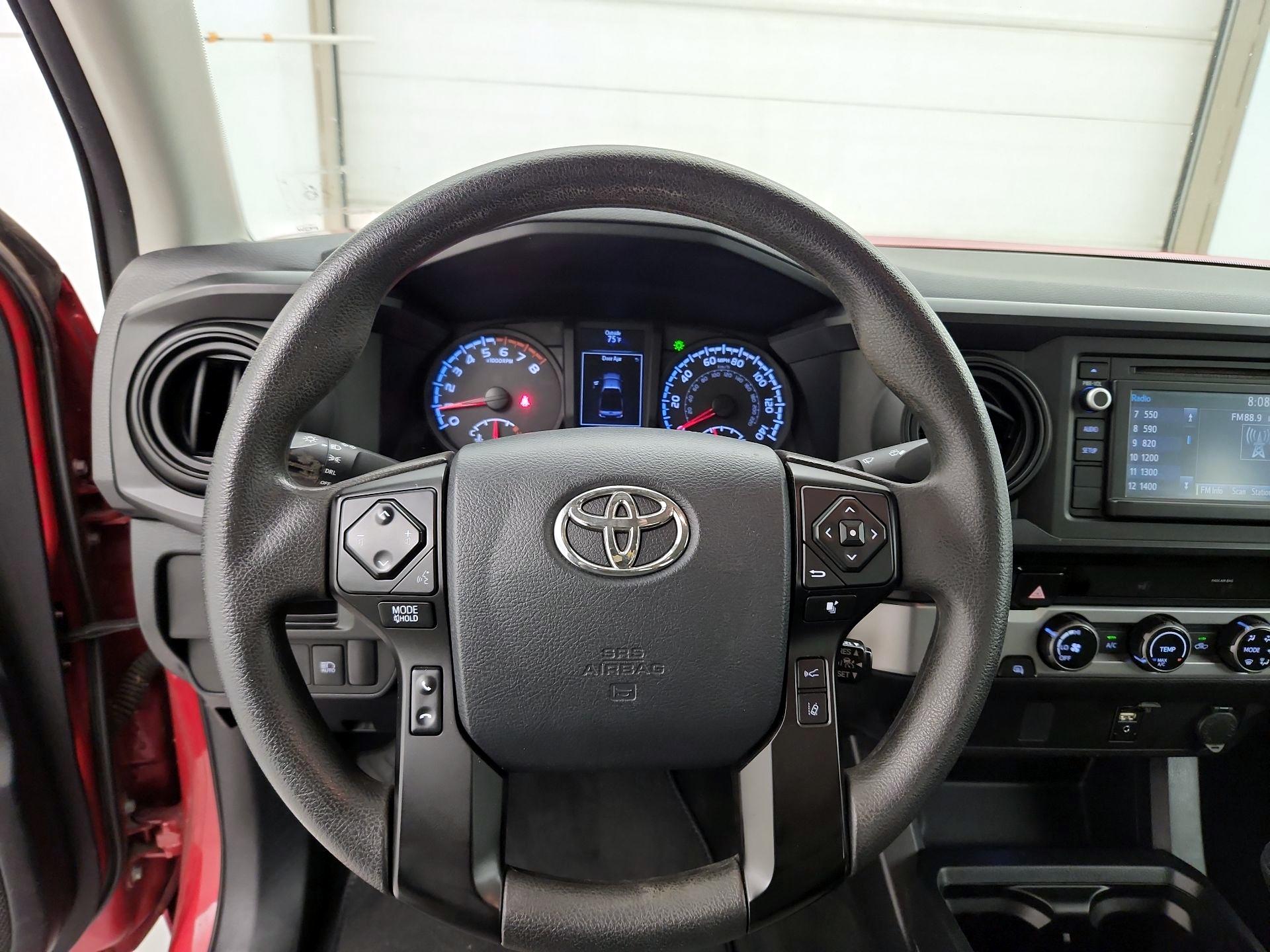 Thumbnail: 2018 Toyota Tacoma - 10