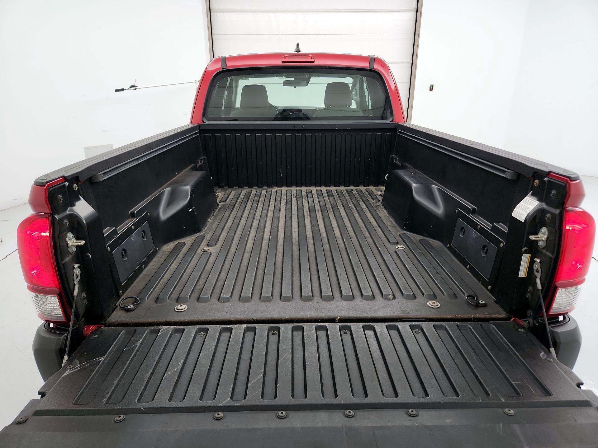 Thumbnail: 2018 Toyota Tacoma - 20