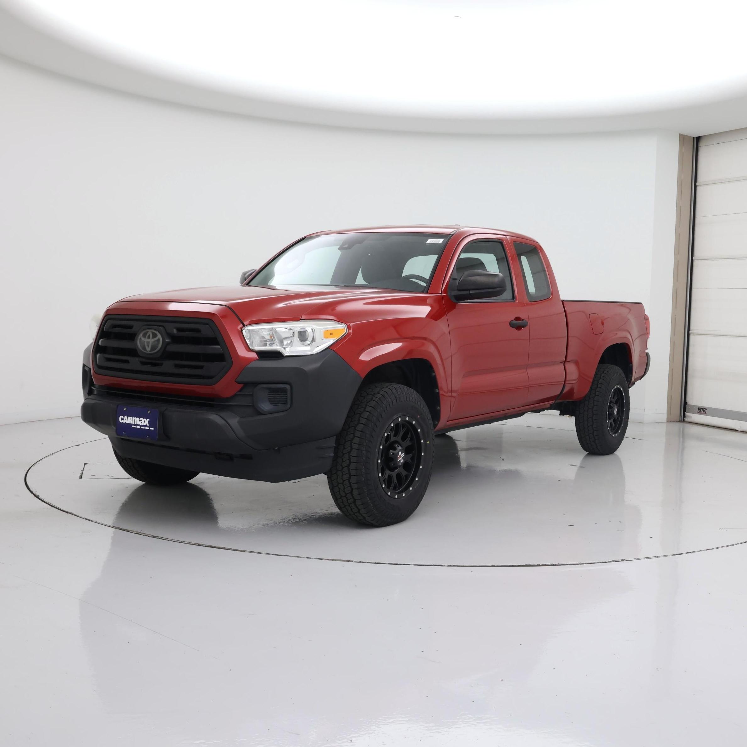 Thumbnail: 2018 Toyota Tacoma - 4