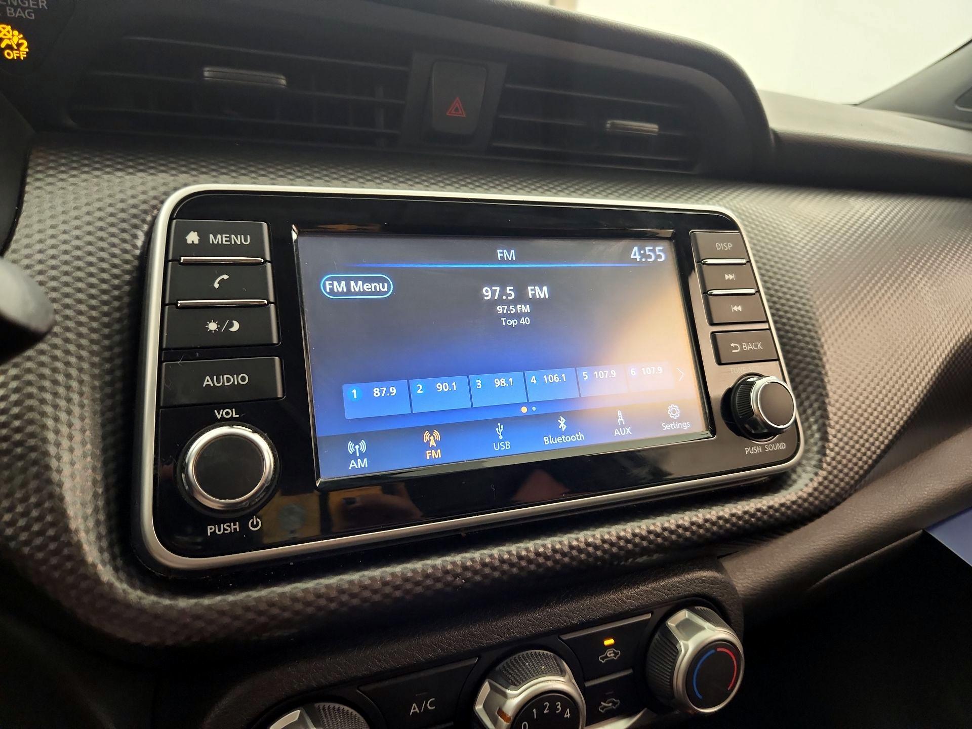 Thumbnail: 2018 Nissan Kicks - 15