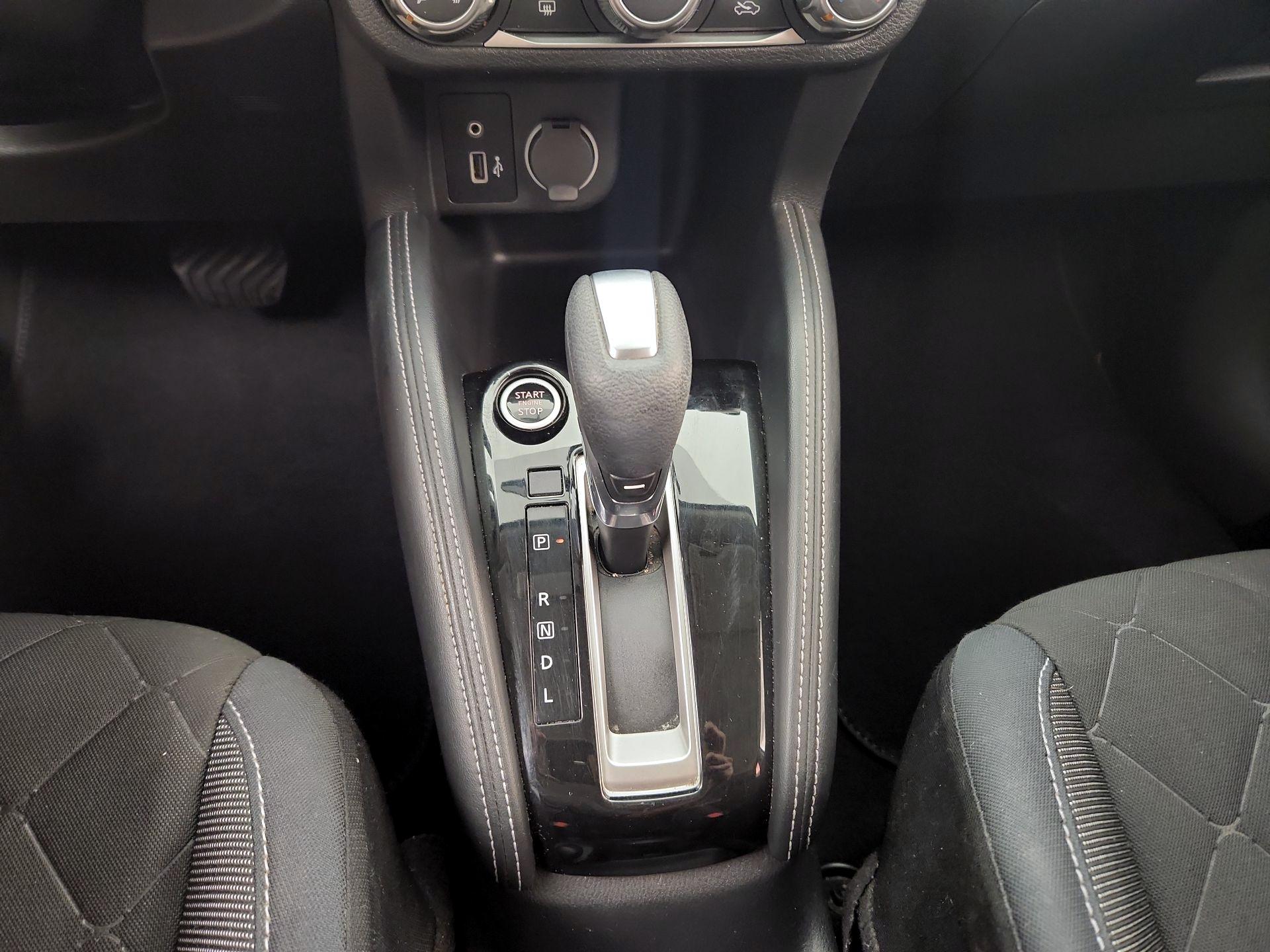 Thumbnail: 2018 Nissan Kicks - 17