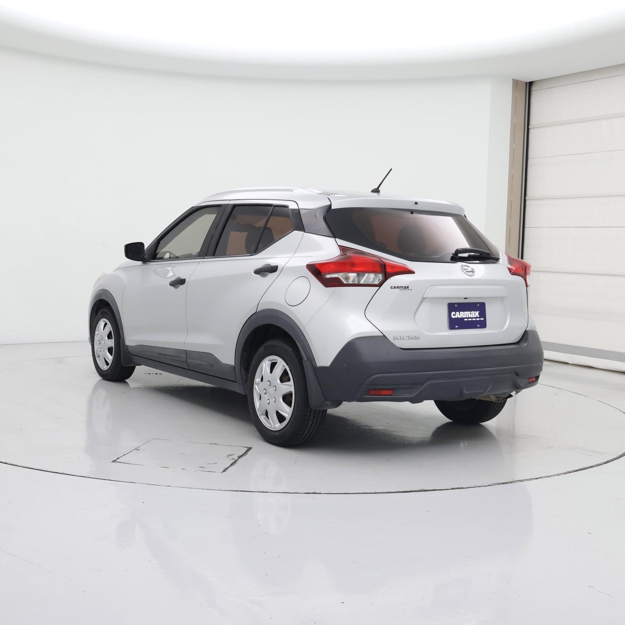Thumbnail: 2018 Nissan Kicks - 2