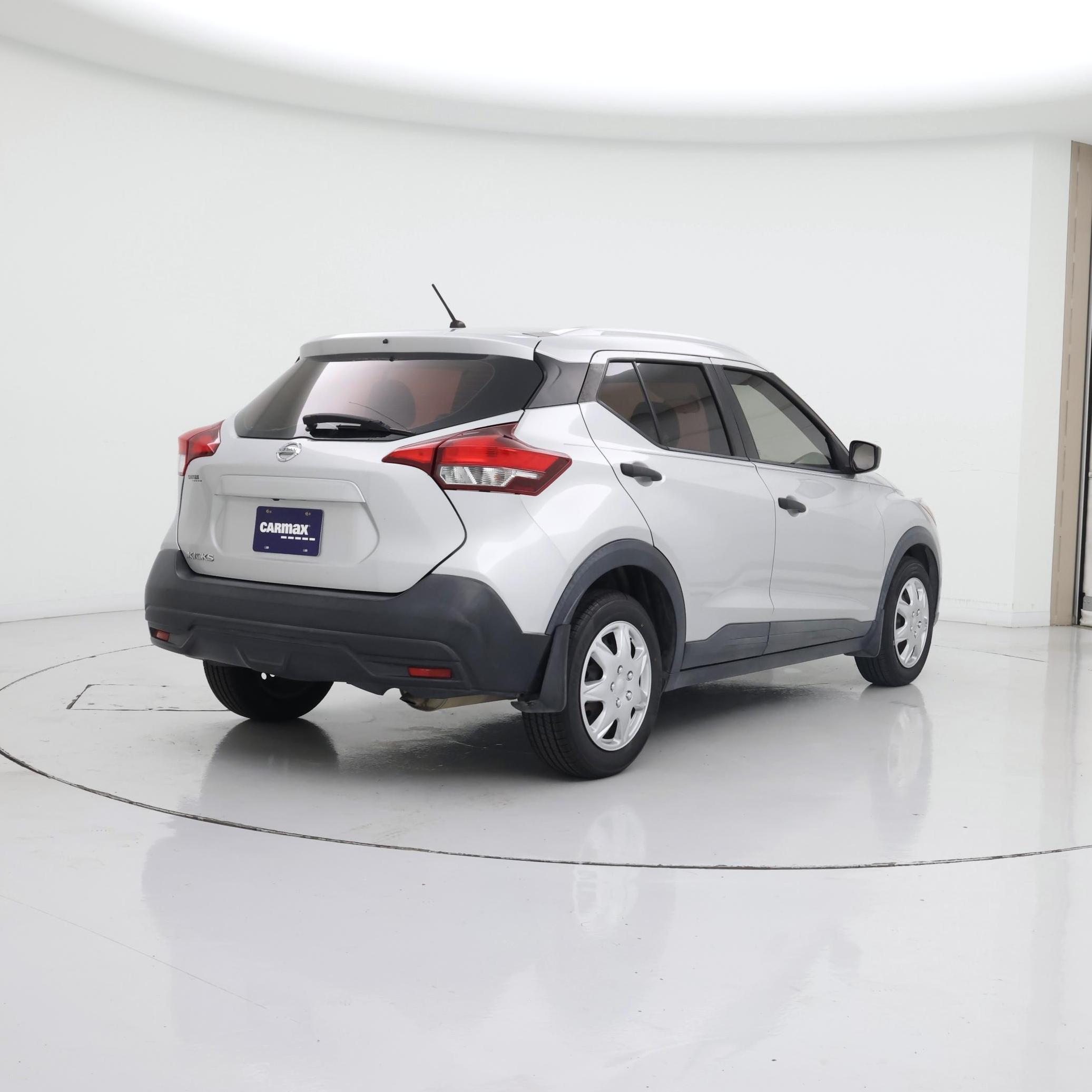 Thumbnail: 2018 Nissan Kicks - 8