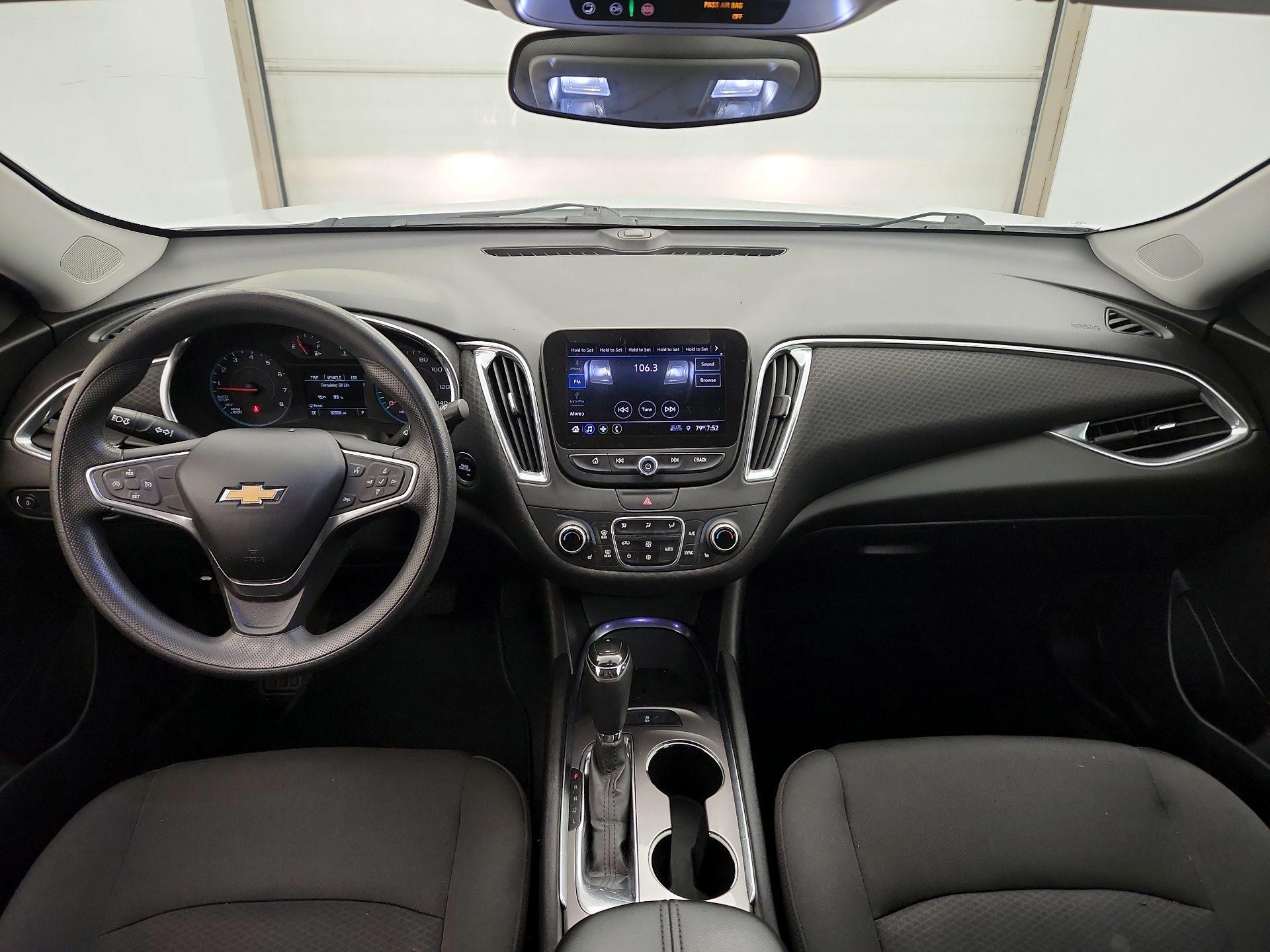 Thumbnail: 2019 Chevrolet Malibu - 9