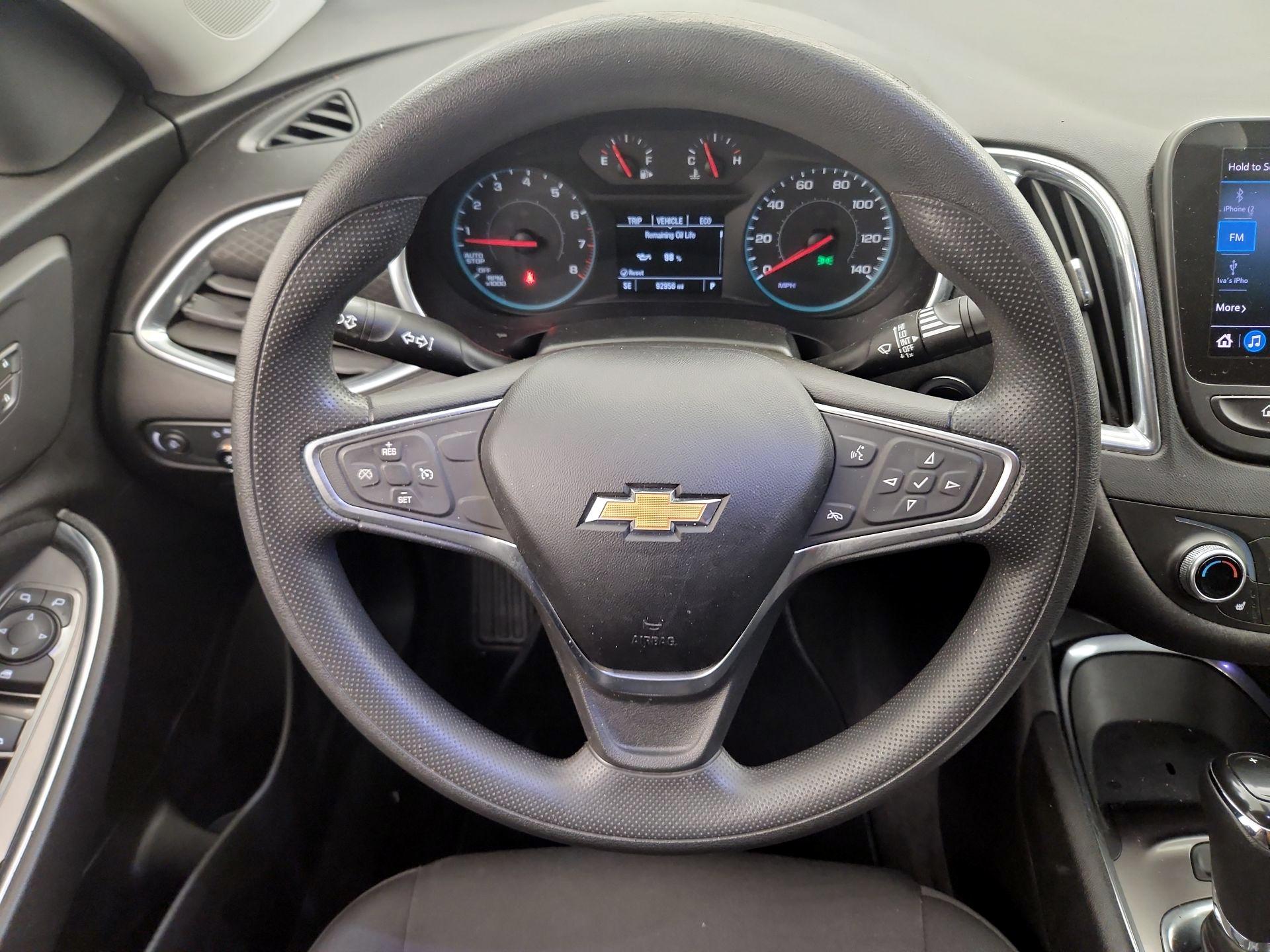 Thumbnail: 2019 Chevrolet Malibu - 10