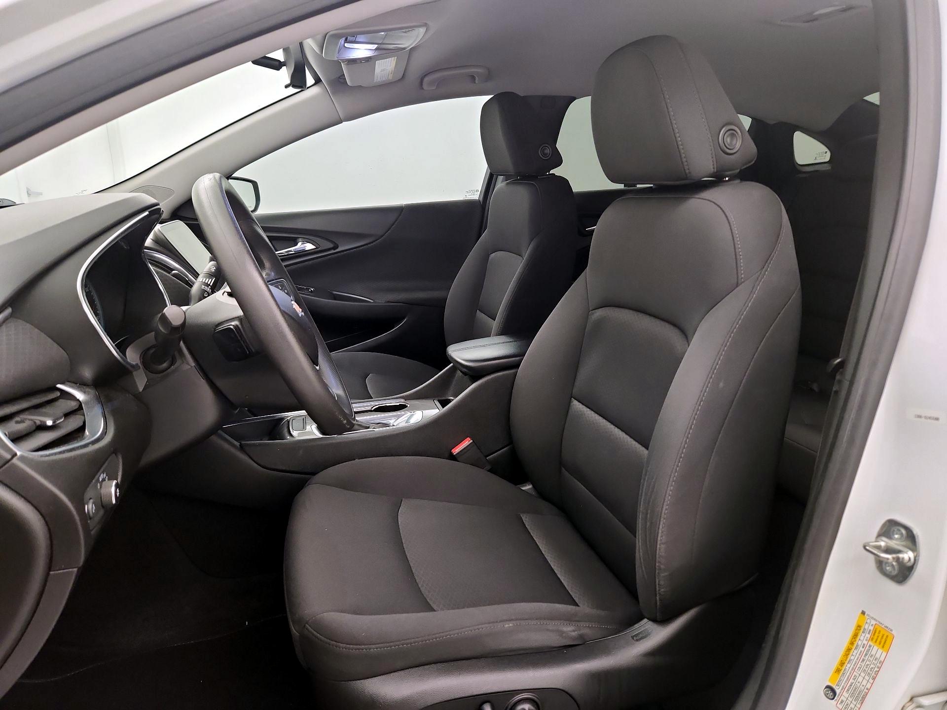 Thumbnail: 2019 Chevrolet Malibu - 11