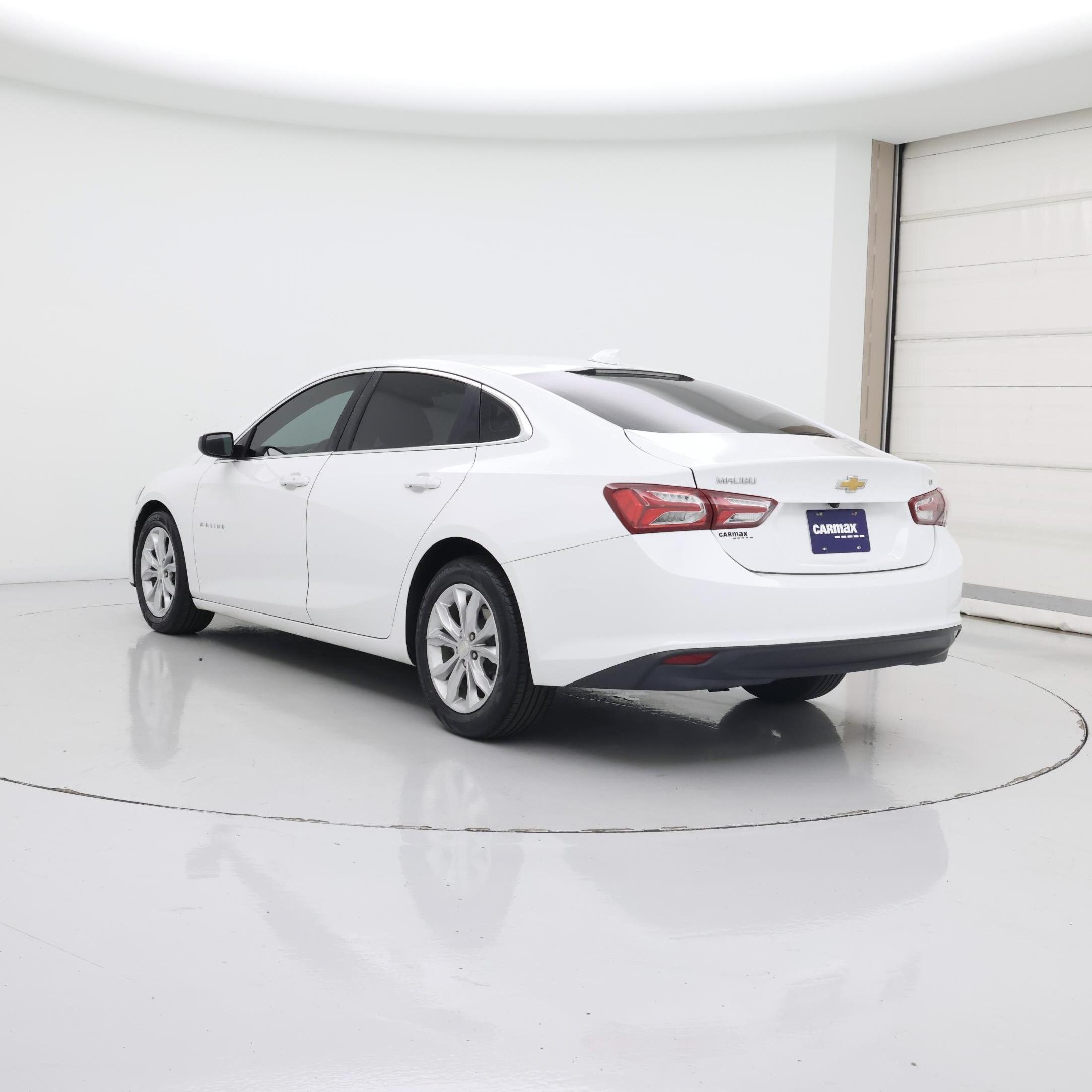 Thumbnail: 2019 Chevrolet Malibu - 2