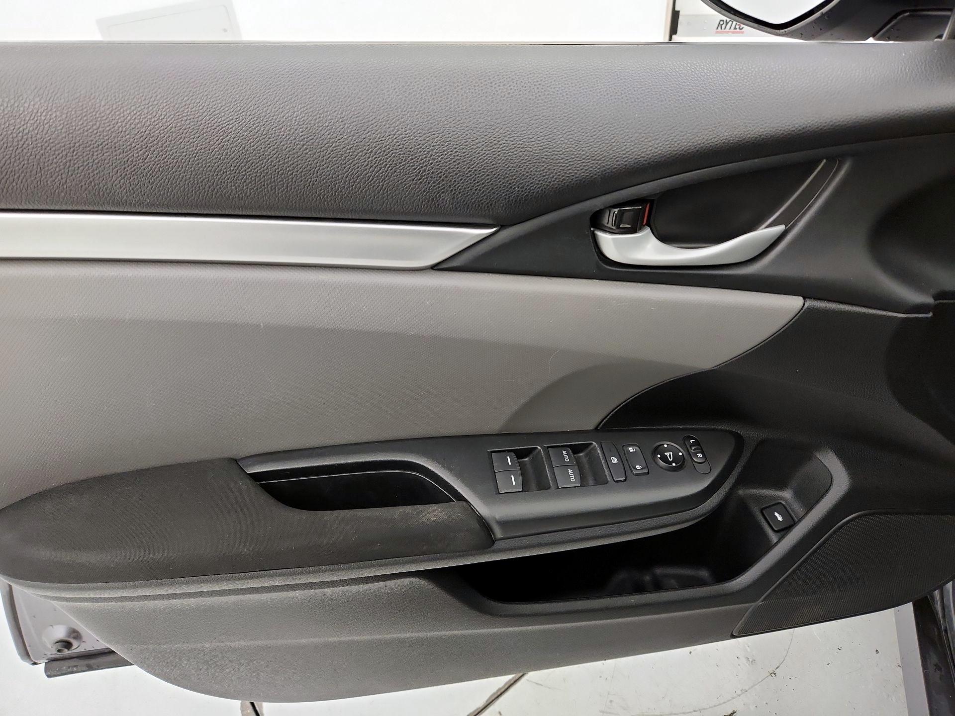 Thumbnail: 2020 Honda Civic - 12