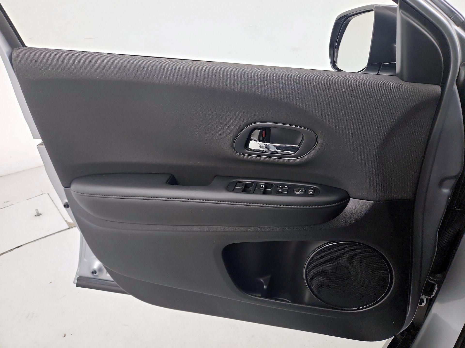 Thumbnail: 2019 Honda HR-V - 12