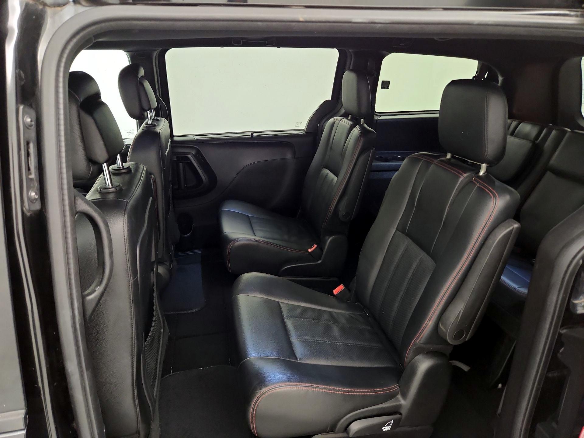 Thumbnail: 2019 Dodge Grand Caravan - 19